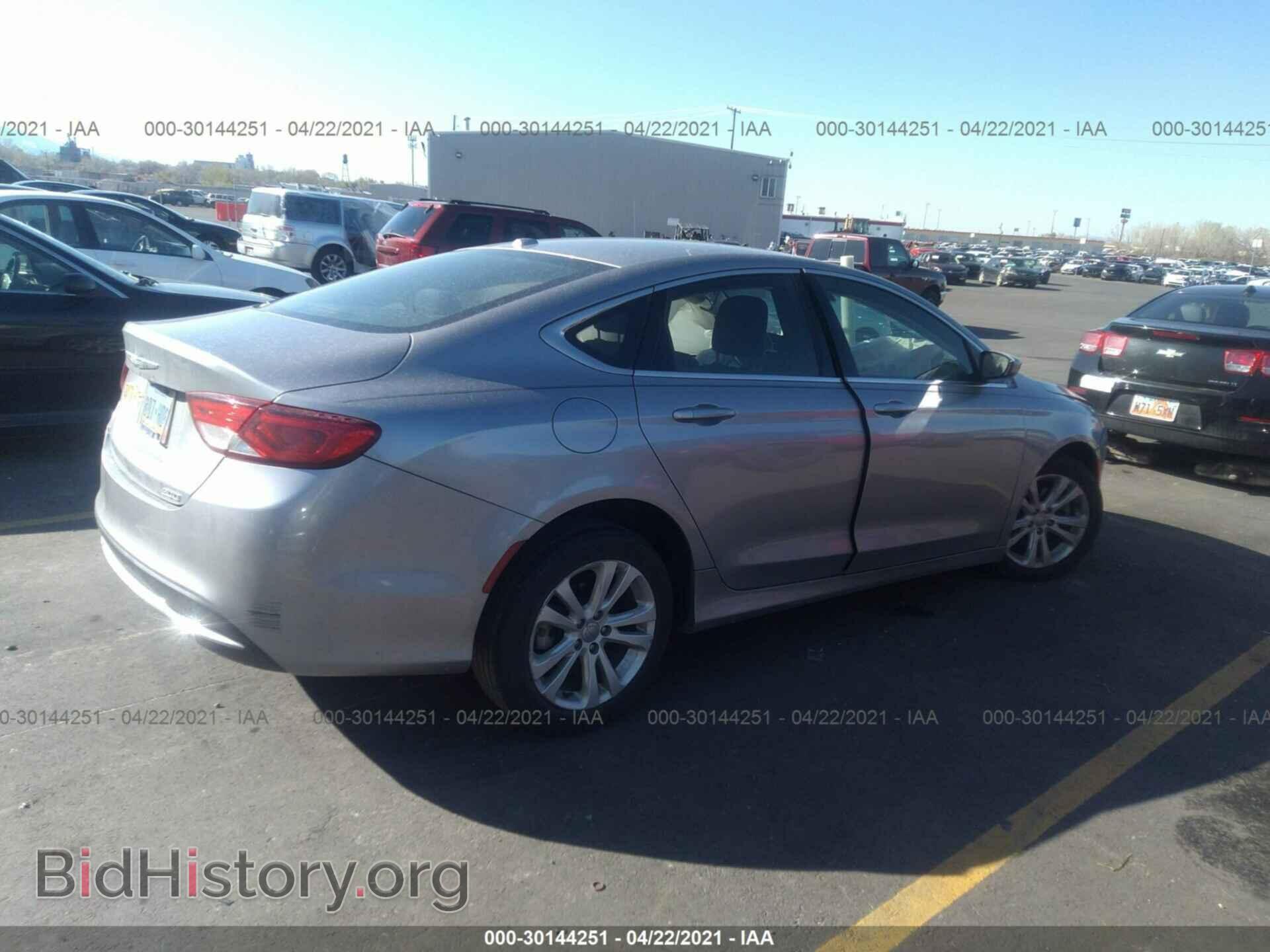 2015 CHRYSLER 200 - VIN: 1C3CCCAB9FN701867 - Фото 4