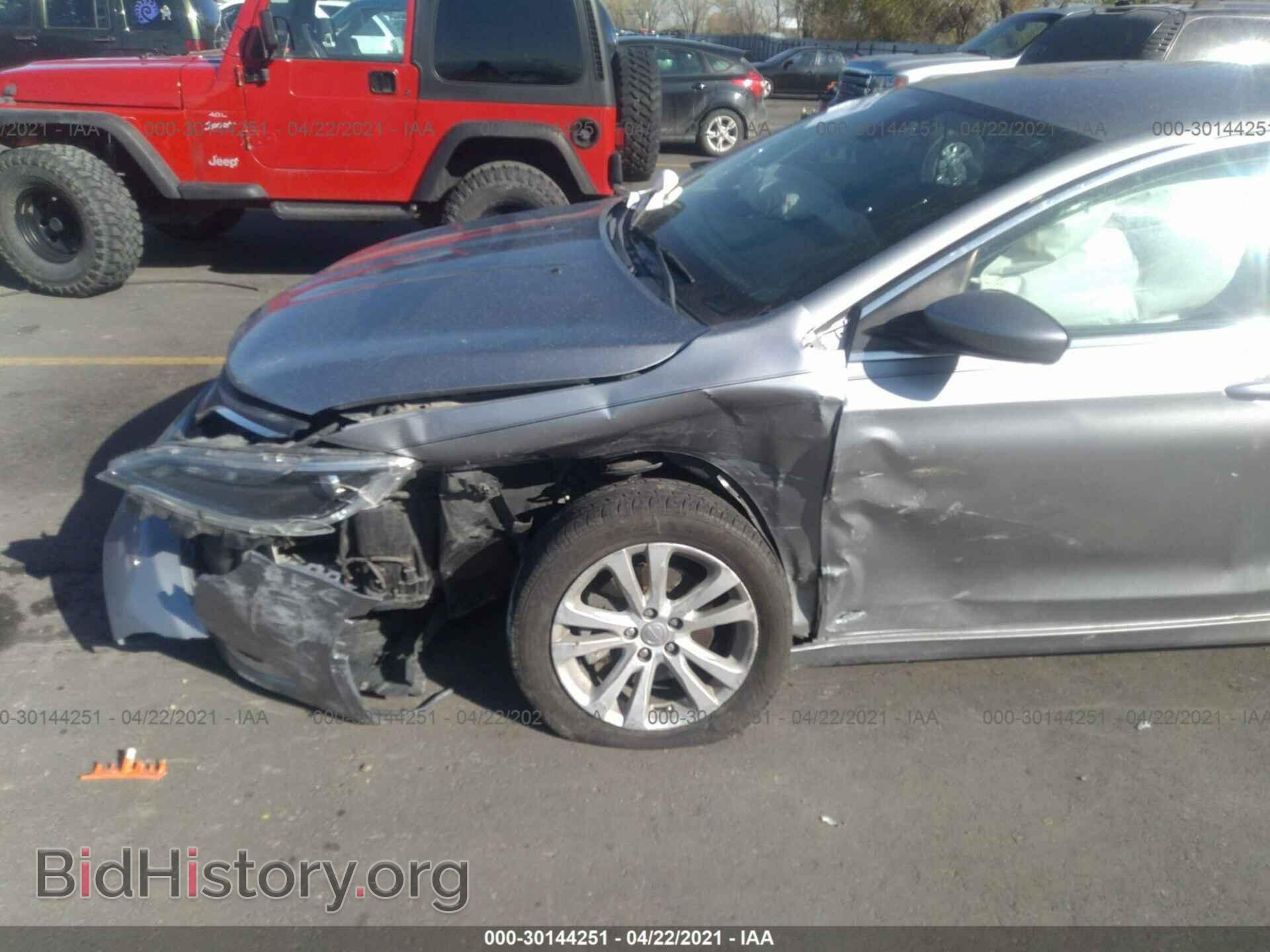 2015 CHRYSLER 200 - VIN: 1C3CCCAB9FN701867 - Фото 6