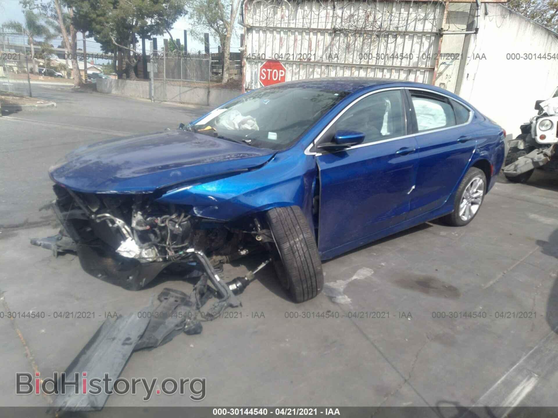 2016 CHRYSLER 200 - VIN: 1C3CCCAB8GN140885 - Фото 2