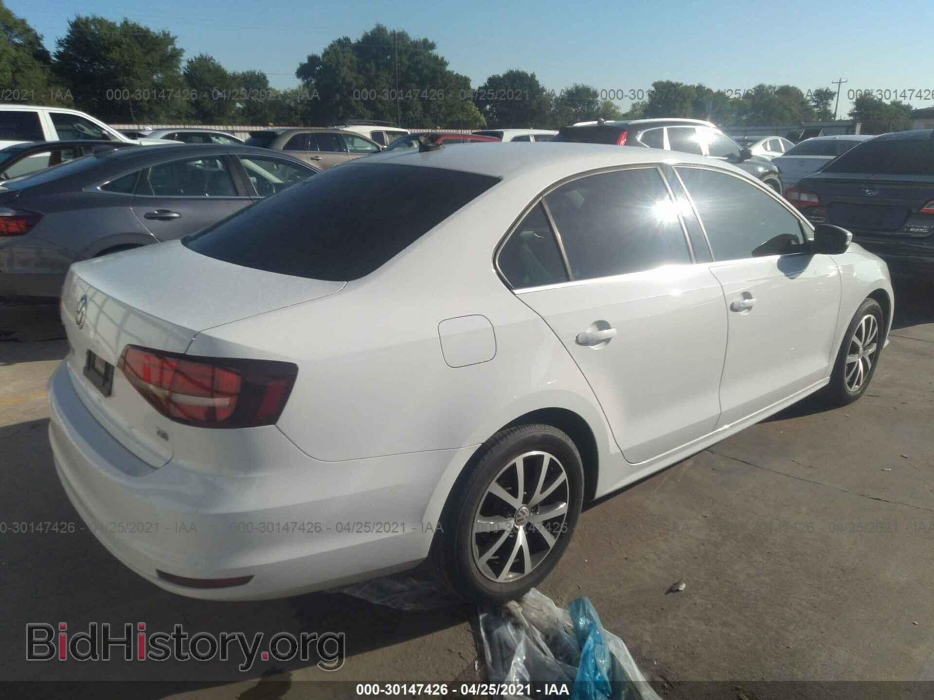 2017 VOLKSWAGEN JETTA - VIN: 3VWDB7AJ4HM360003 - Фото 4