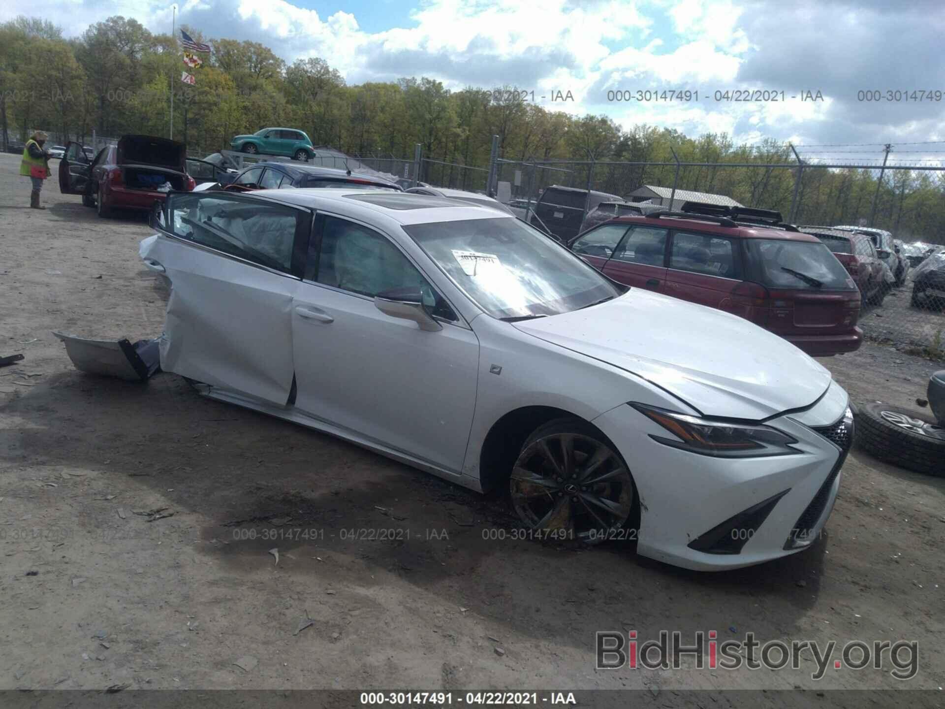 Photo 58ABZ1B16KU017105 - LEXUS ES 2019