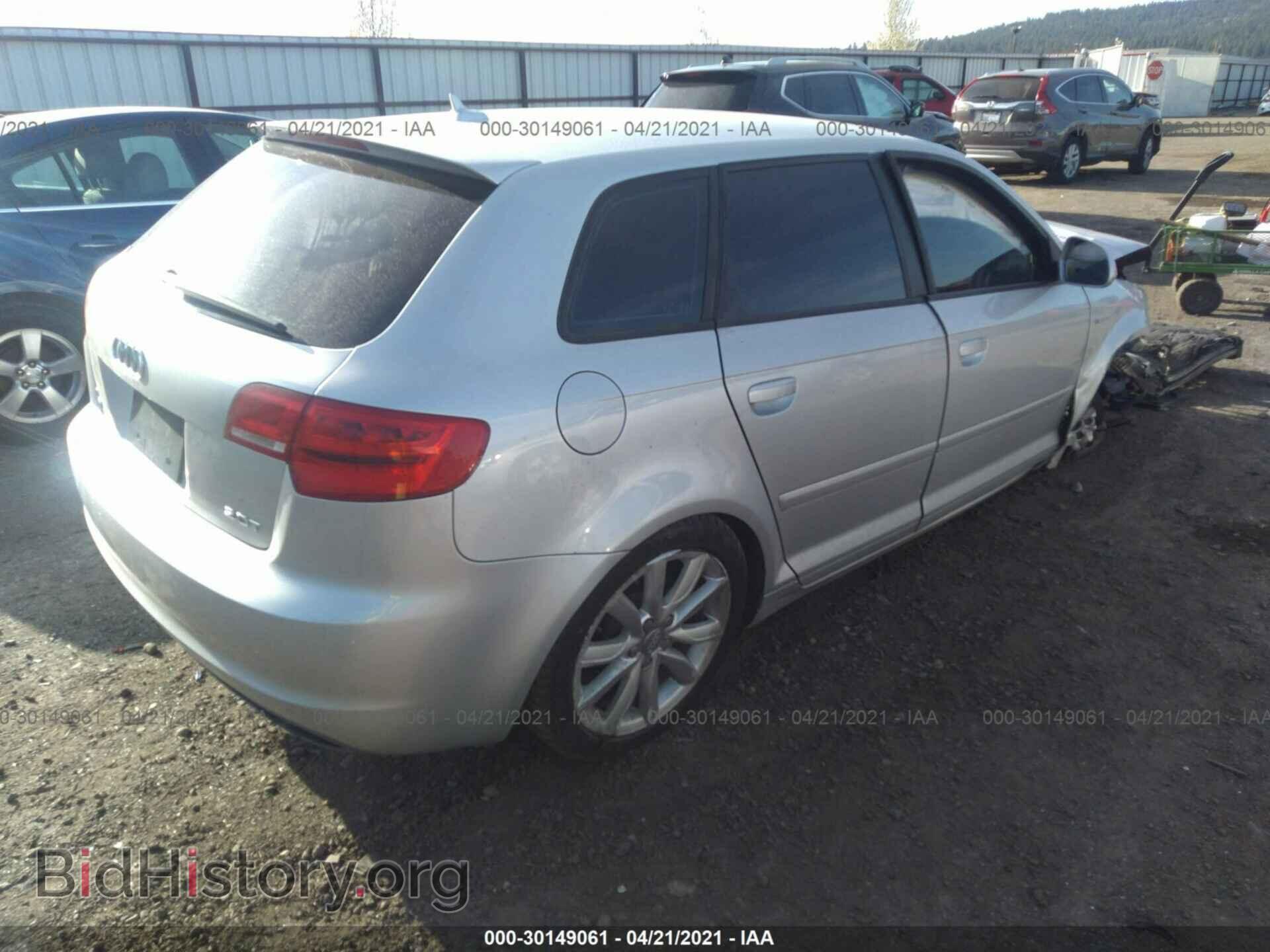 2010 AUDI A3 - VIN: WAUBFAFMXAA081024 - Фото 4