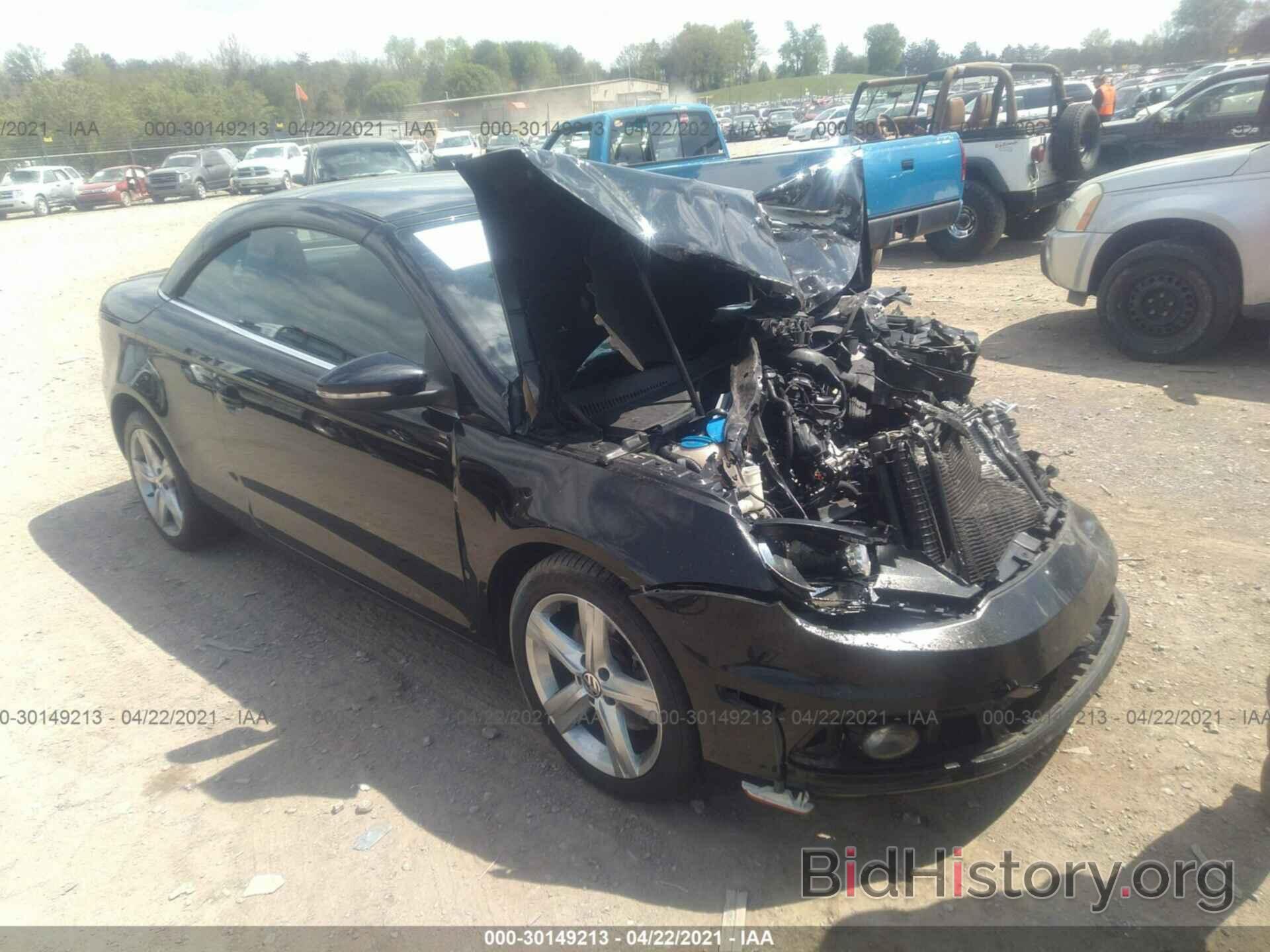 Photo WVWFW7AH6CV005877 - VOLKSWAGEN EOS 2012