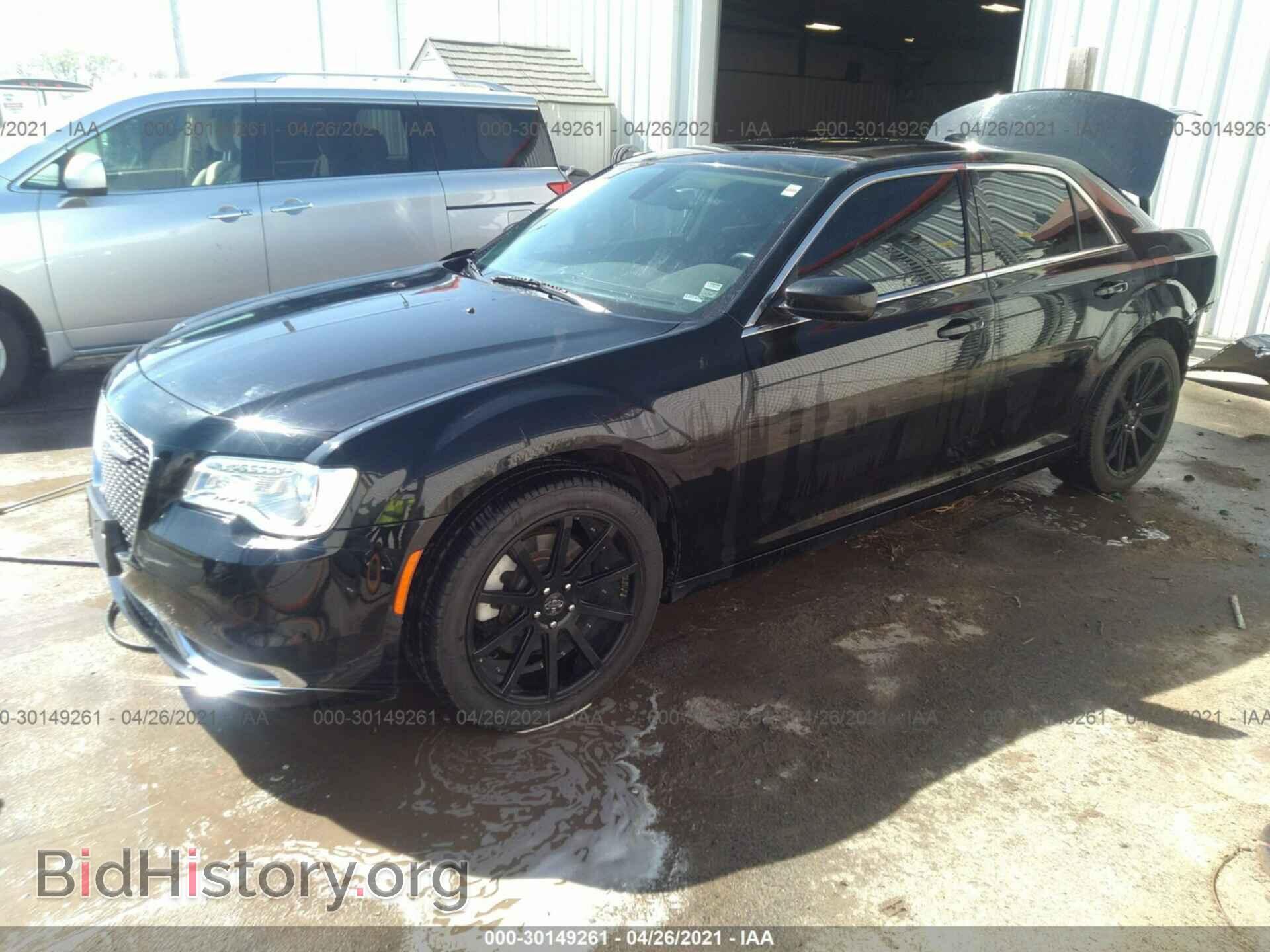 2015 CHRYSLER 300 - VIN: 2C3CCARG2FH818560 - Фото 2