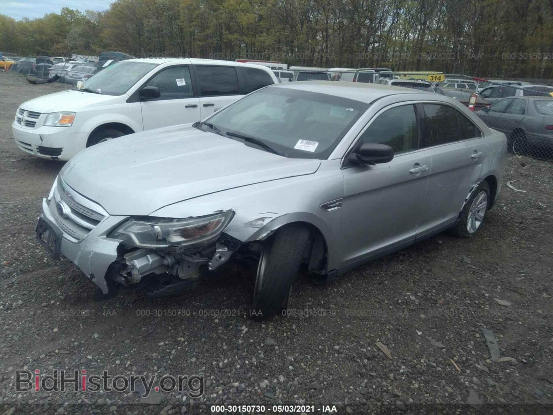 2011 FORD TAURUS - VIN: 1FAHP2DW2BG184267 - Фото 2