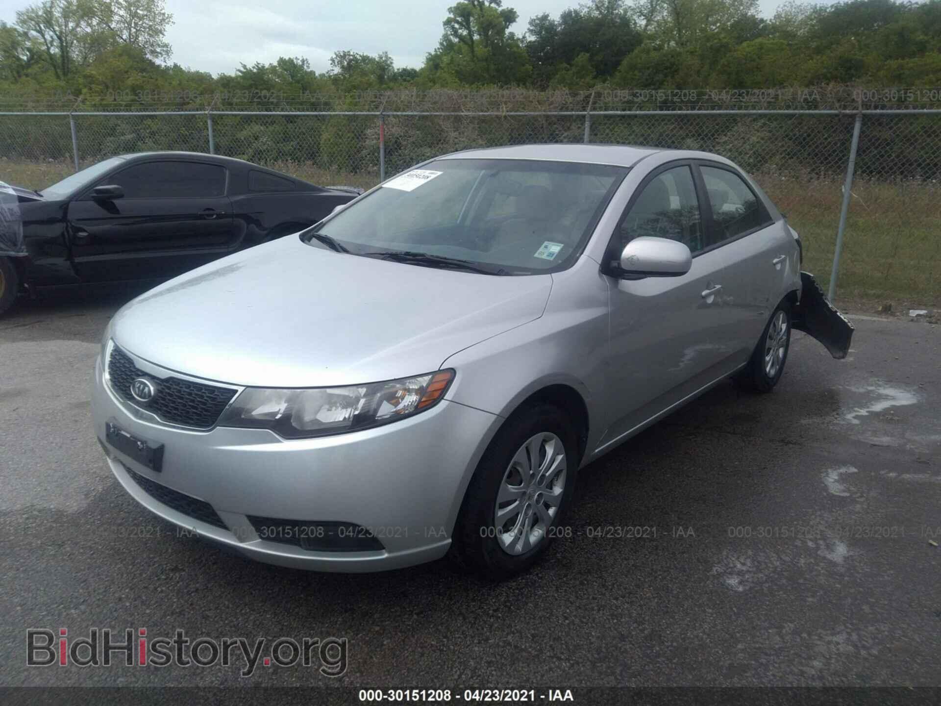 2011 KIA FORTE - VIN: KNAFT4A29B5378409 - Фото 2
