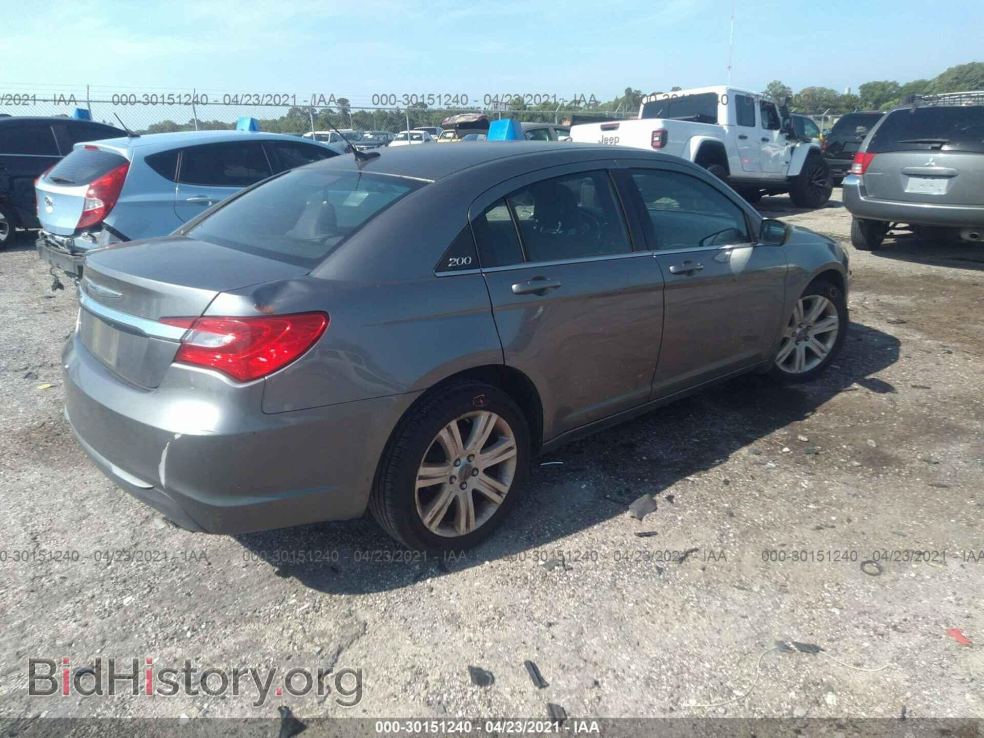 2013 CHRYSLER 200 - VIN: 1C3CCBAB9DN685712 - Photo 4