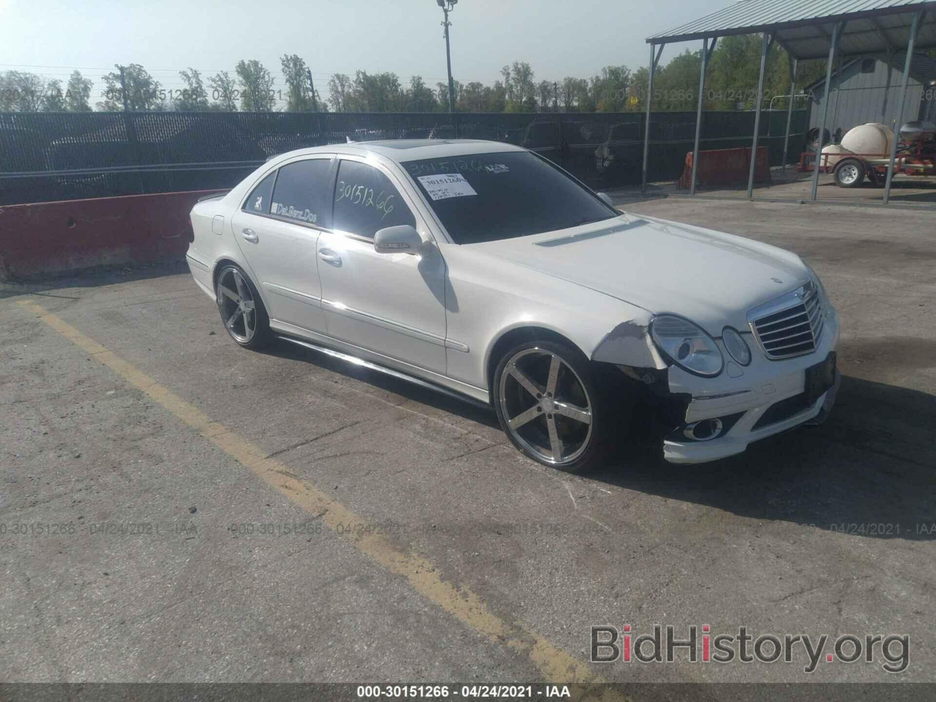 Photo WDBUF87X19B426376 - MERCEDES-BENZ E-CLASS 2009