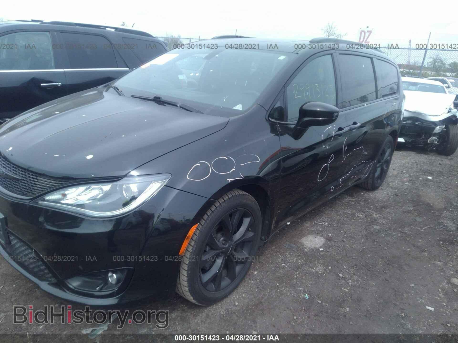 2018 CHRYSLER PACIFICA - VIN: 2C4RC1EG9JR350809 - Фото 2