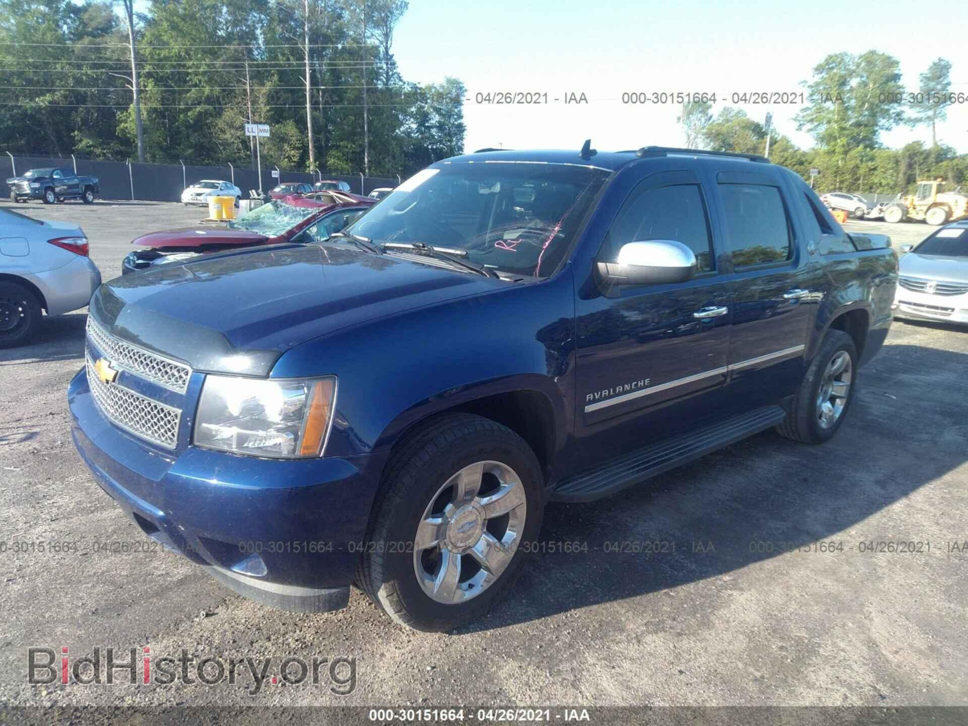 2013 CHEVROLET AVALANCHE - VIN: 3GNMCGE08DG200546 - Фото 2
