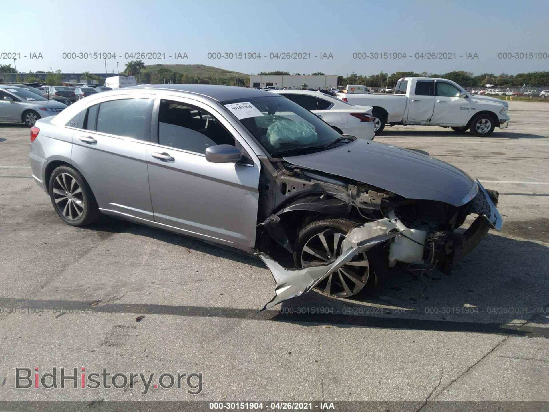 Фотография 1C3CCBBG6DN720510 - CHRYSLER 200 2013