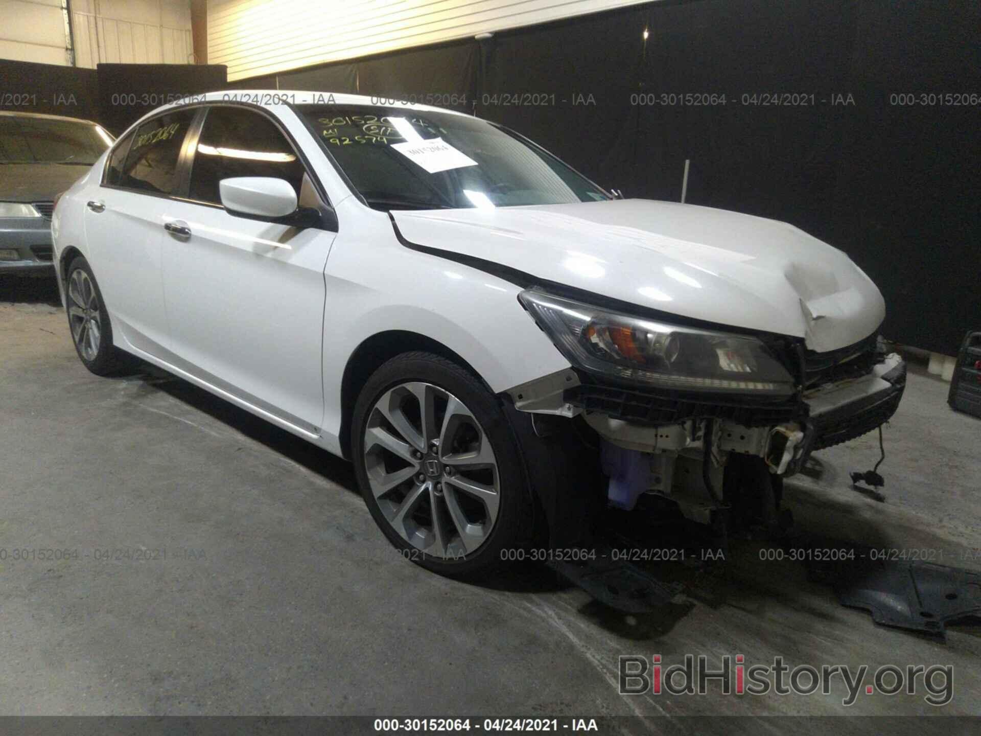 Photo 1HGCR2F59FA022830 - HONDA ACCORD SEDAN 2015