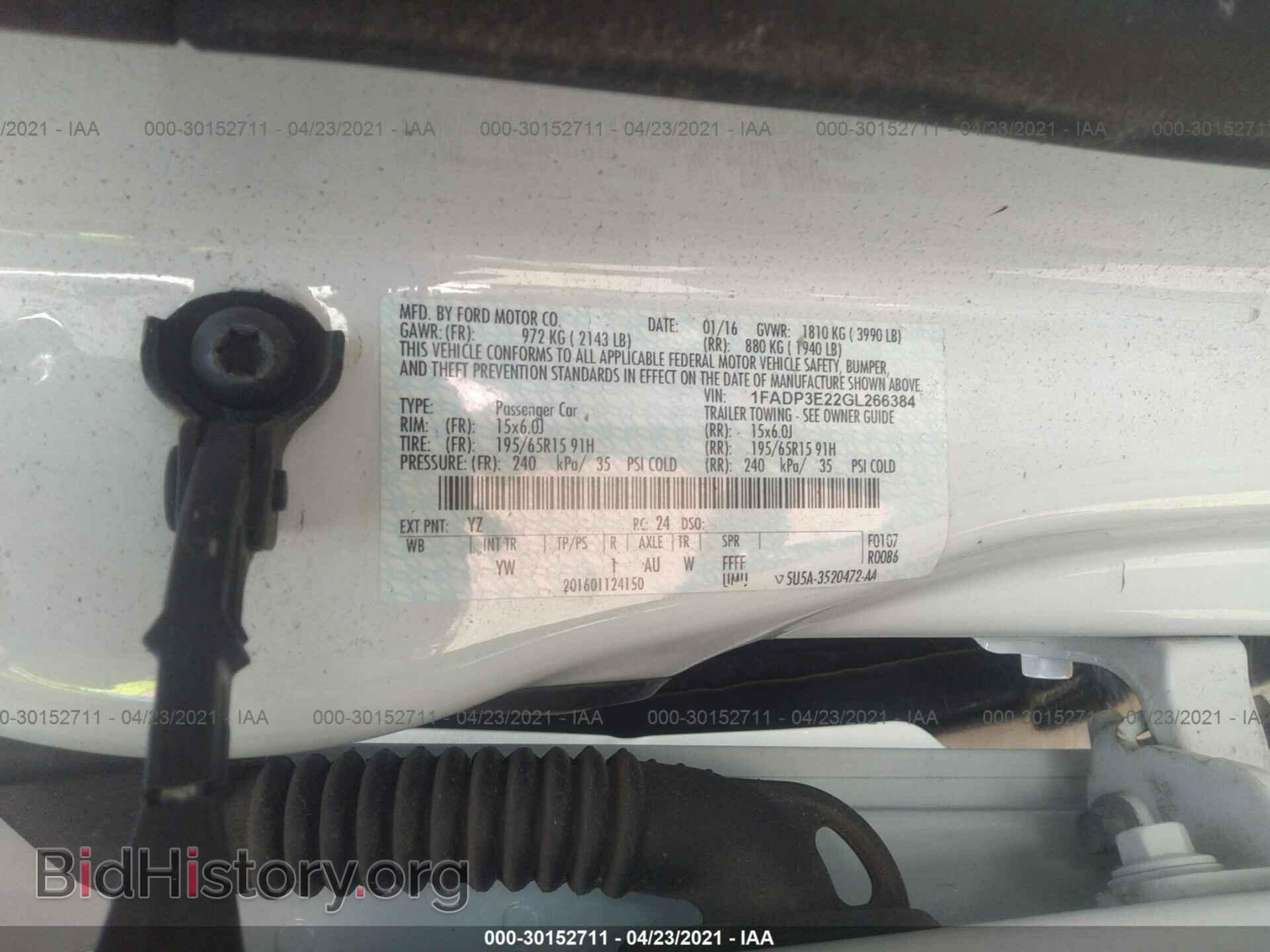 2016 FORD FOCUS - VIN: 1FADP3E22GL266384 - Фото 9
