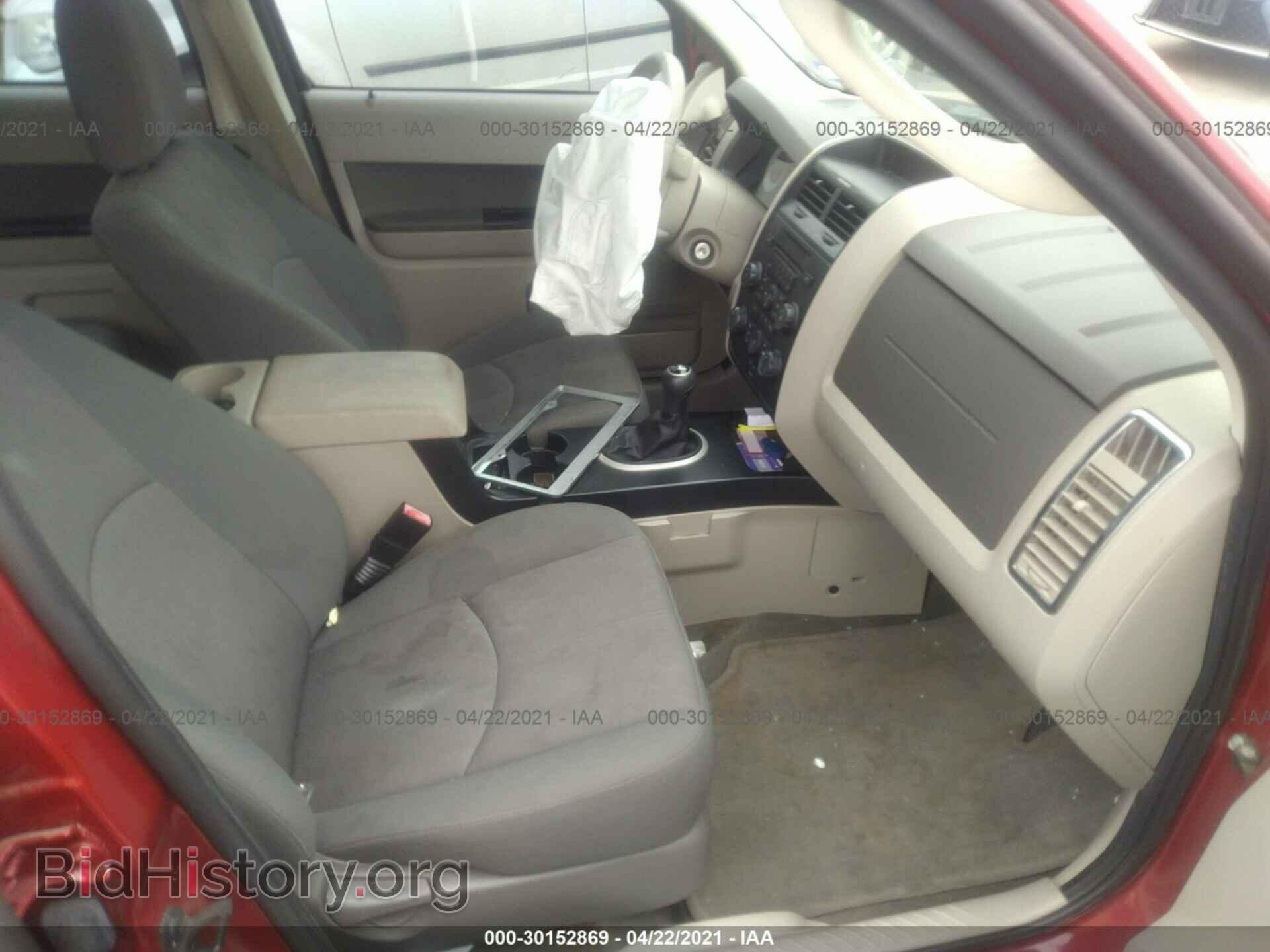 2011 MAZDA TRIBUTE - VIN: 4F2CY0C78BKM06341 - Фото 5