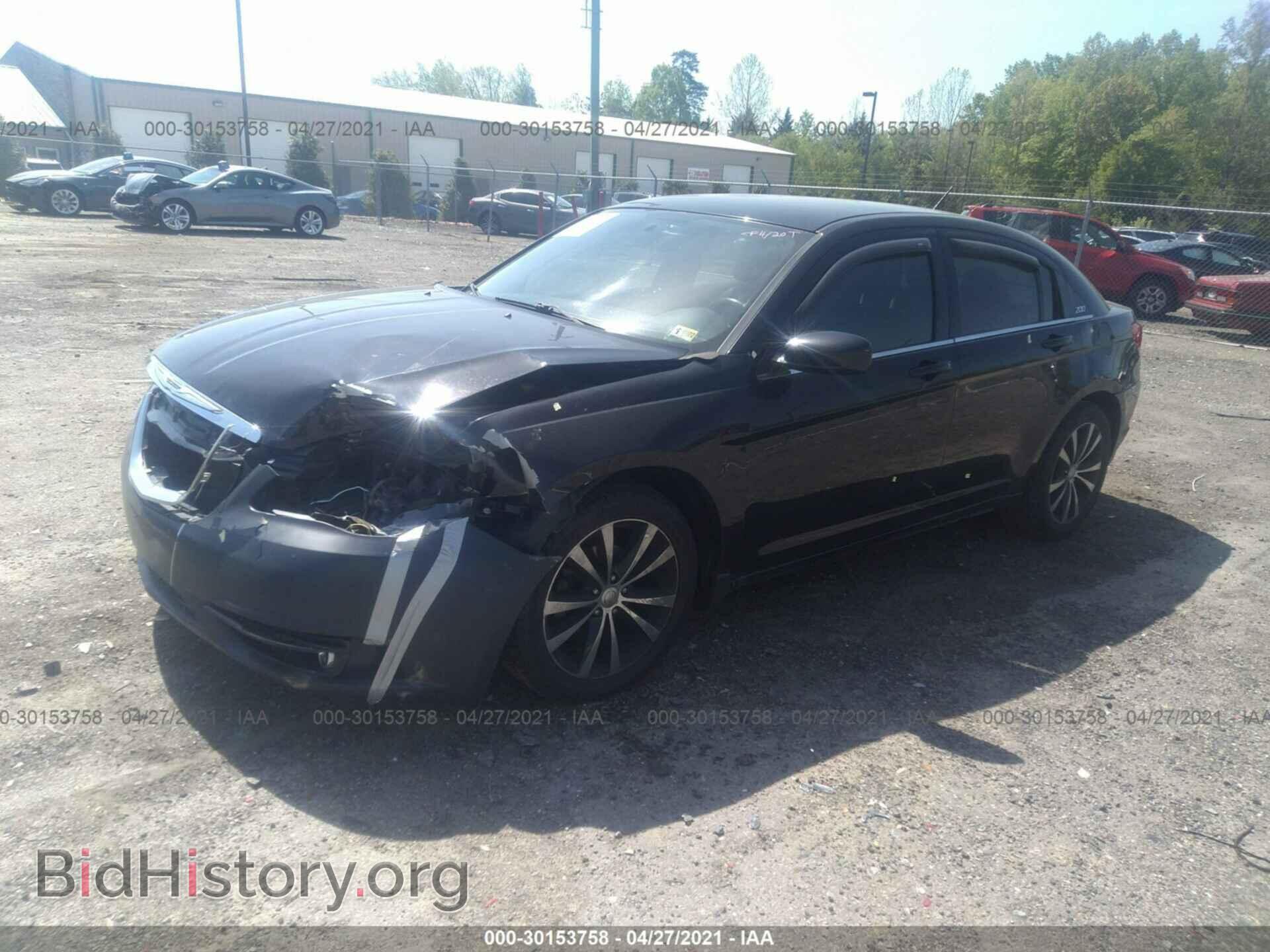 2013 CHRYSLER 200 - VIN: 1C3CCBCG5DN553877 - Фото 2