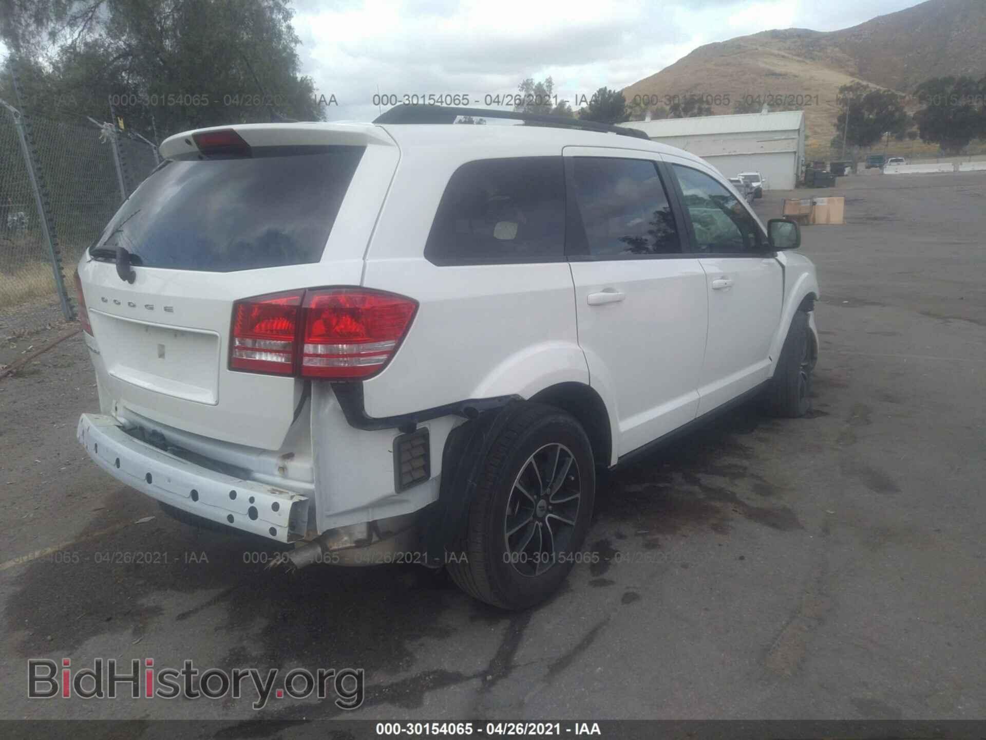 2018 DODGE JOURNEY - VIN: 3C4PDCAB0JT272962 - Фото 4