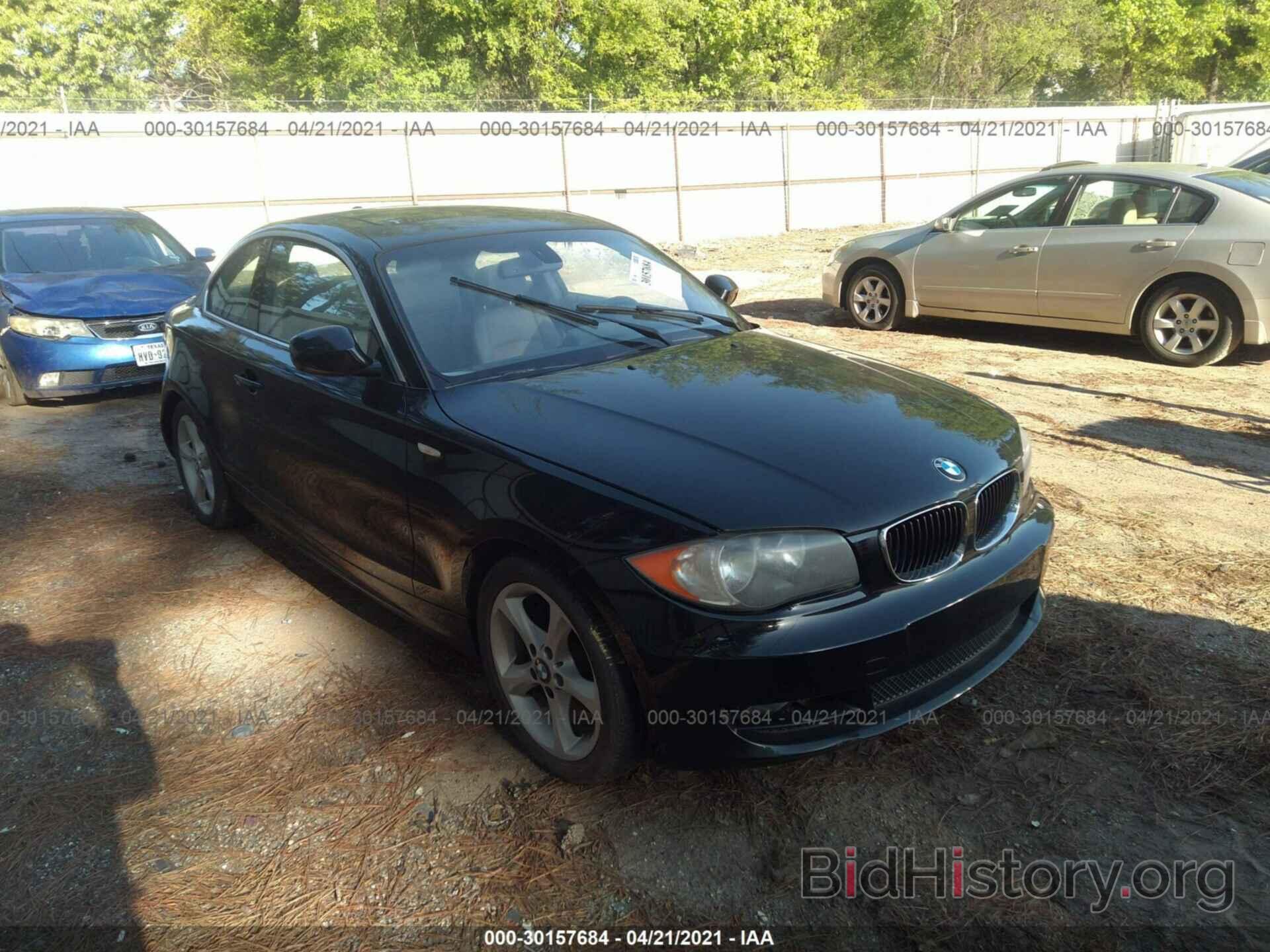 Photo WBAUP7C57BVP21965 - BMW 1 SERIES 2011