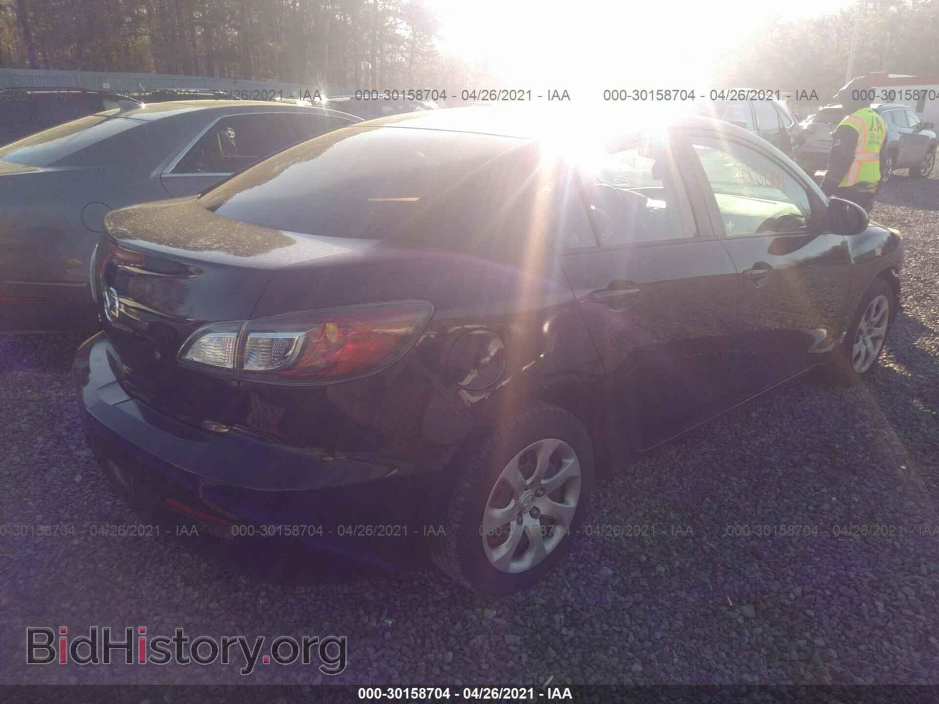 2013 MAZDA MAZDA3 - VIN: JM1BL1TG8D1834614 - Фото 4