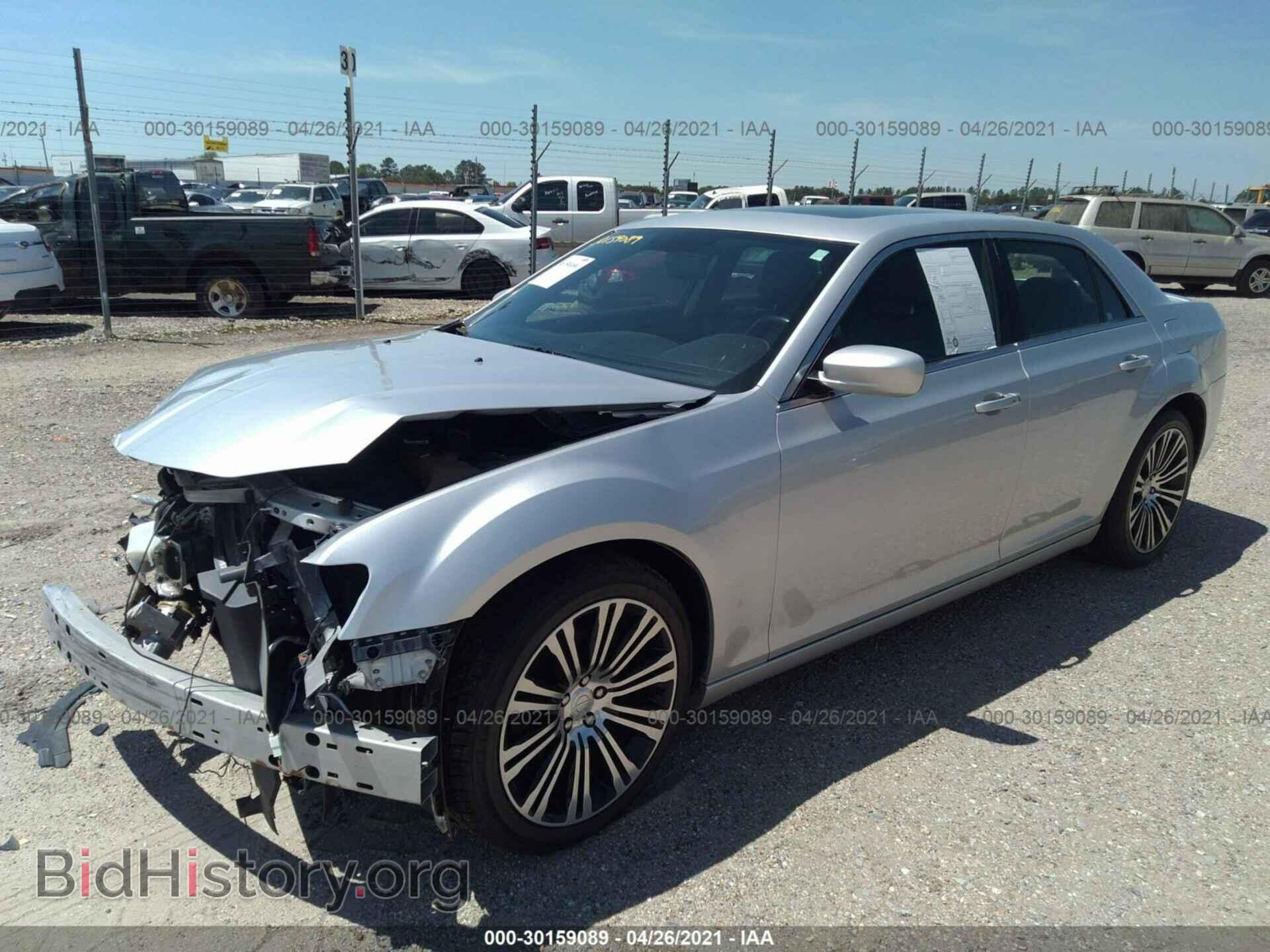 2012 CHRYSLER 300 - VIN: 2C3CCABG1CH279550 - Фото 2