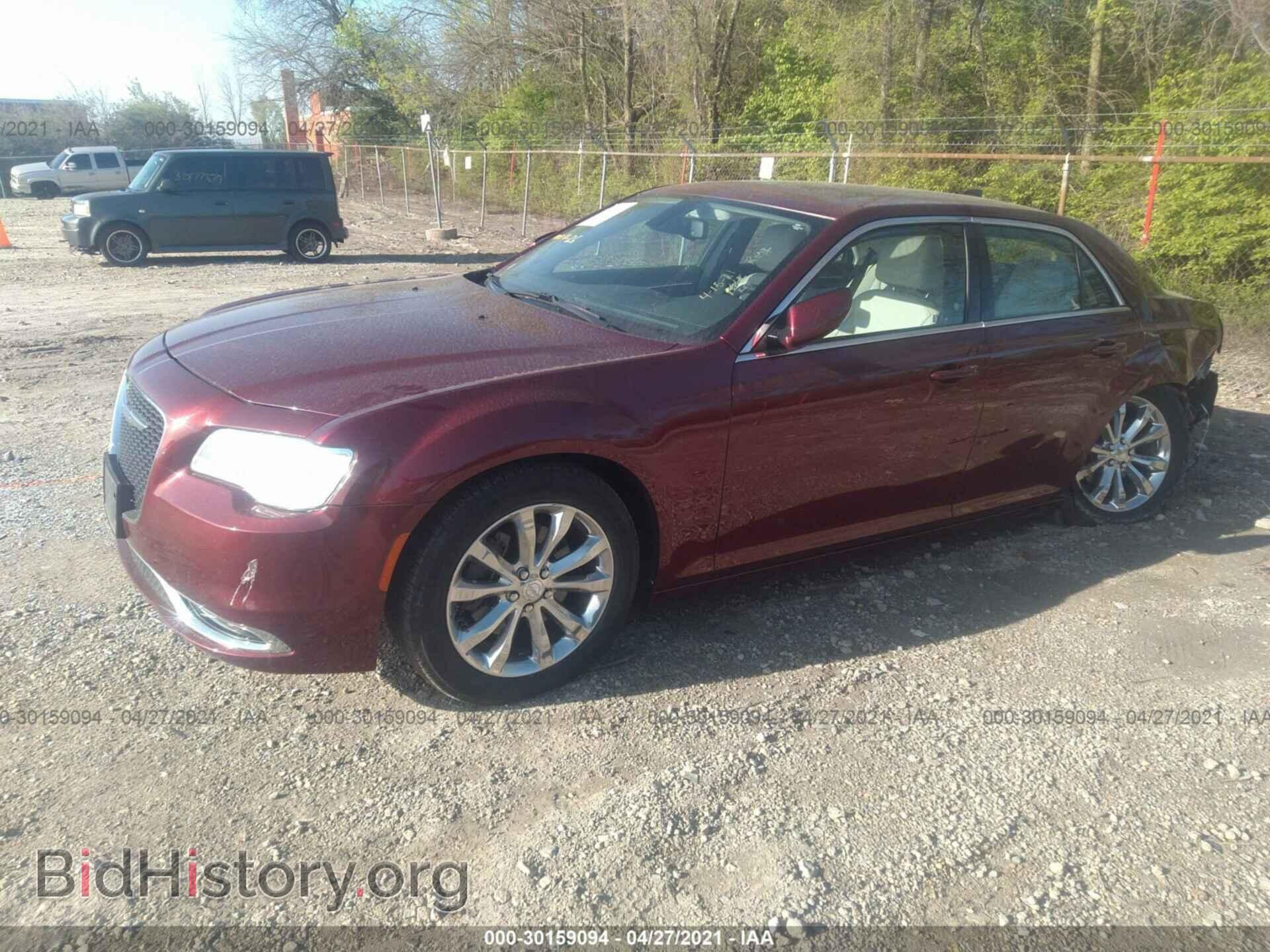 2017 CHRYSLER 300 - VIN: 2C3CCARG4HH591780 - Фото 2