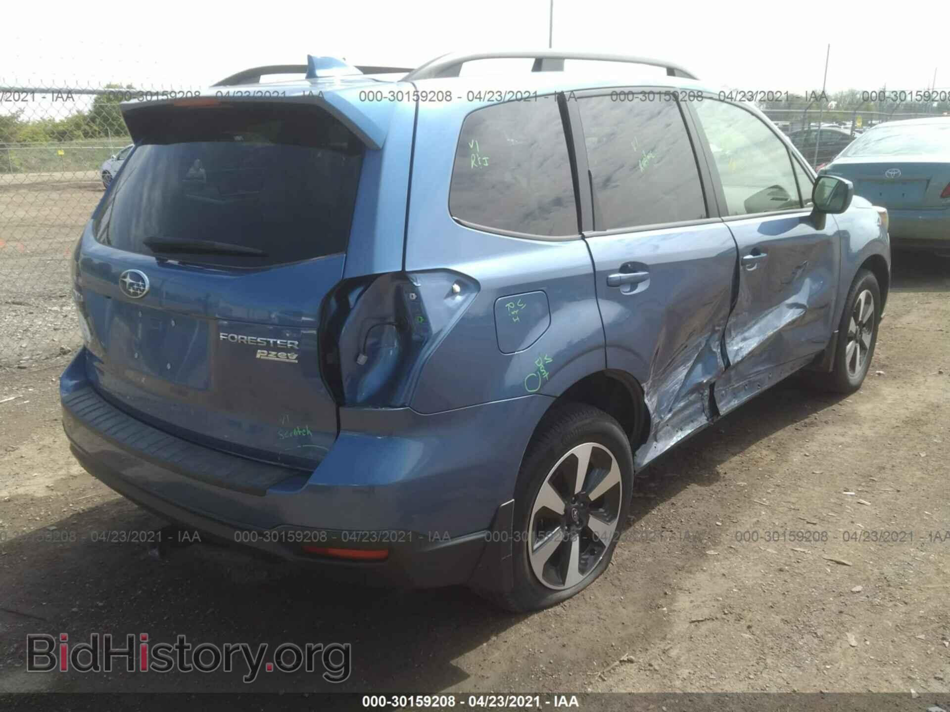 2017 SUBARU FORESTER - VIN: JF2SJAGC0HH583390 - Фото 4