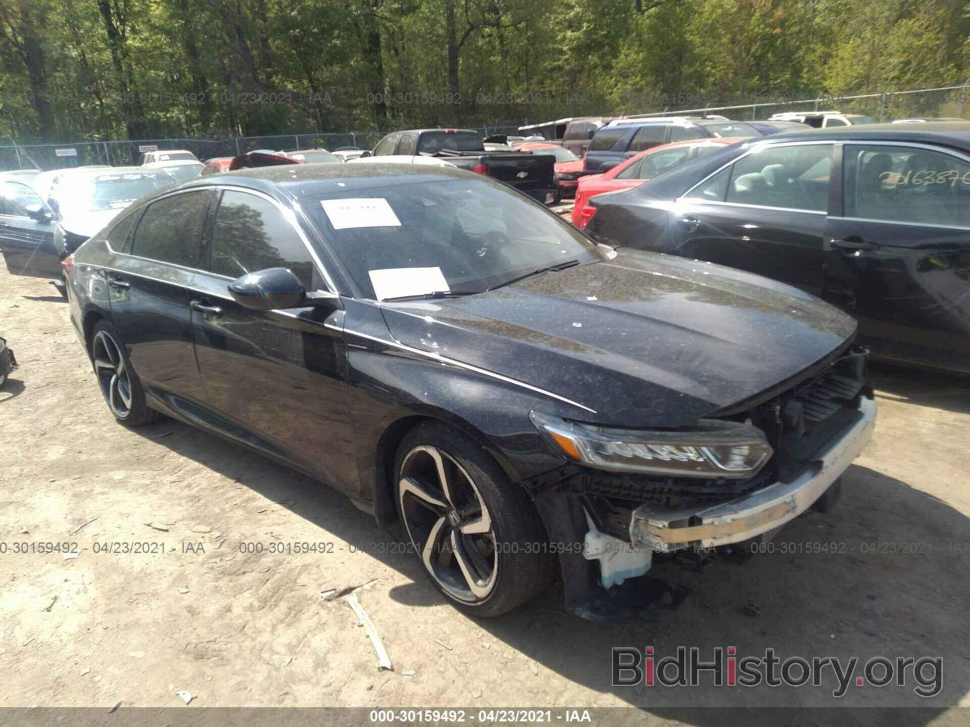 Photo 1HGCV1F34JA267550 - HONDA ACCORD SEDAN 2018