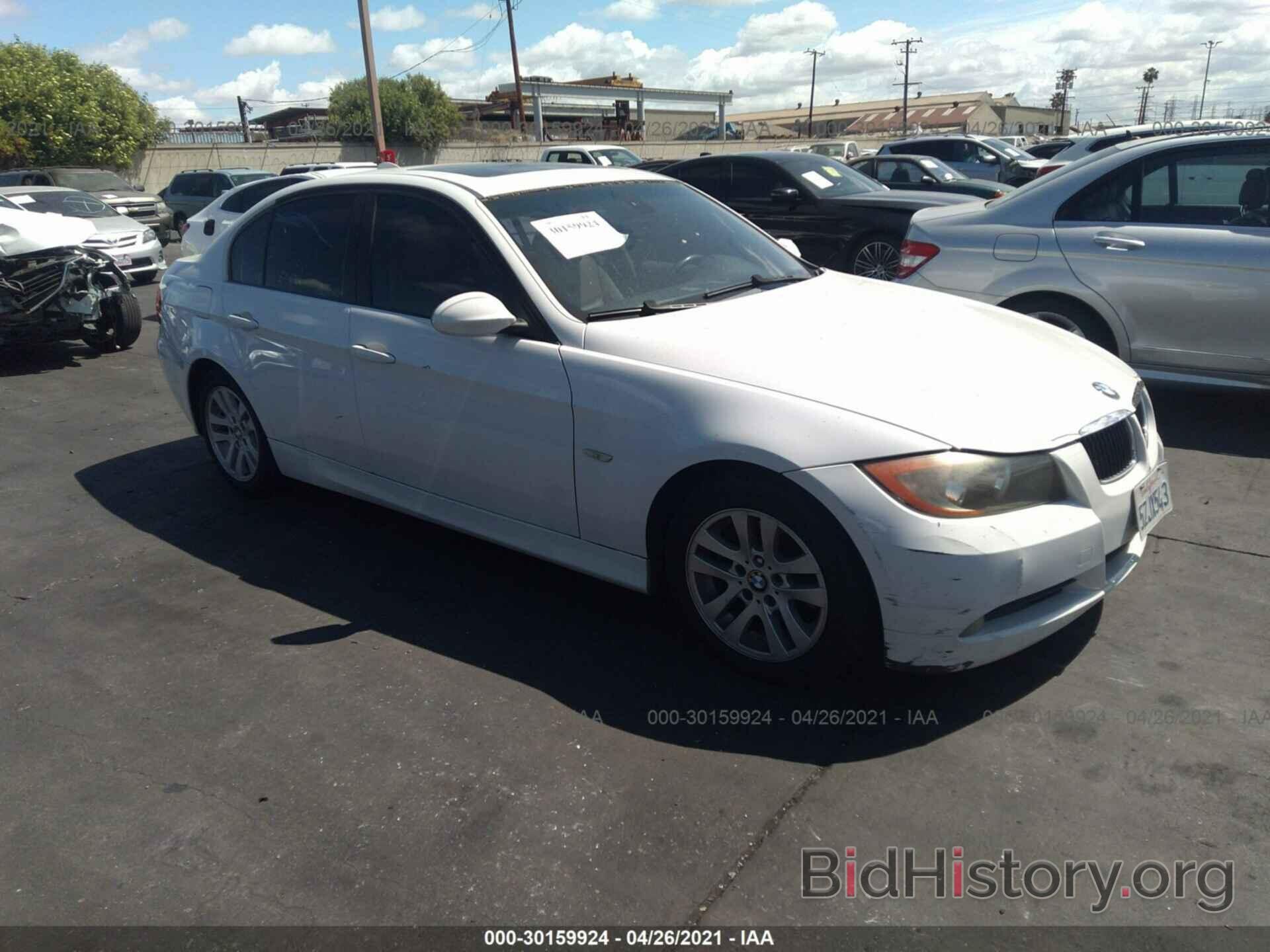 Photo WBAVC53567FZ78377 - BMW 3 SERIES 2007