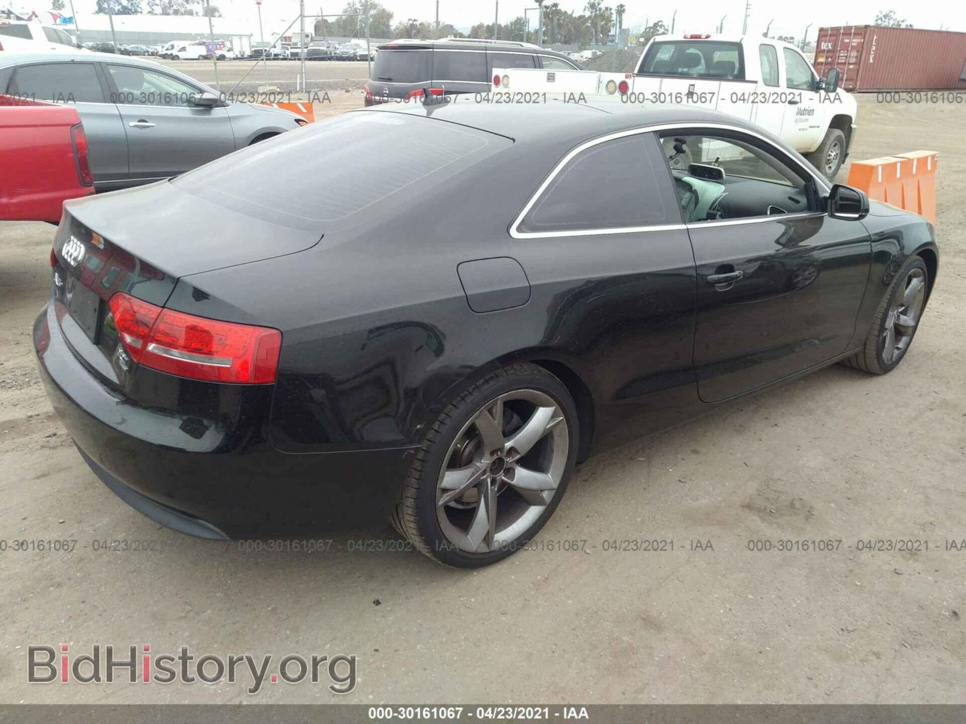 2010 AUDI A5 - VIN: WAULFAFR5AA040249 - Photo 4