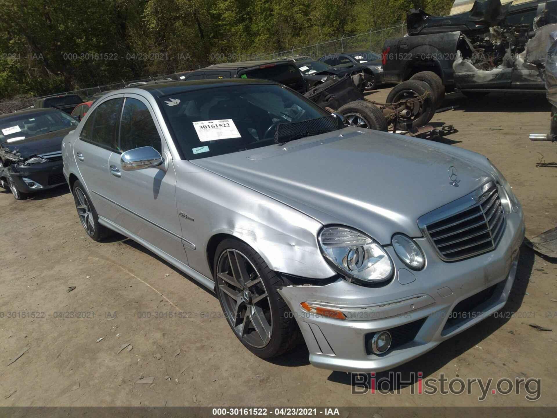 Photo WDBUF77X29B369132 - MERCEDES-BENZ E-CLASS 2009