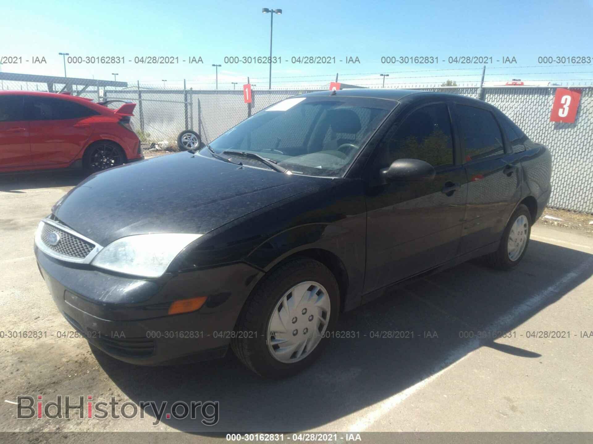 2006 FORD FOCUS - VIN: 1FAFP34N26W252101 - Фото 2