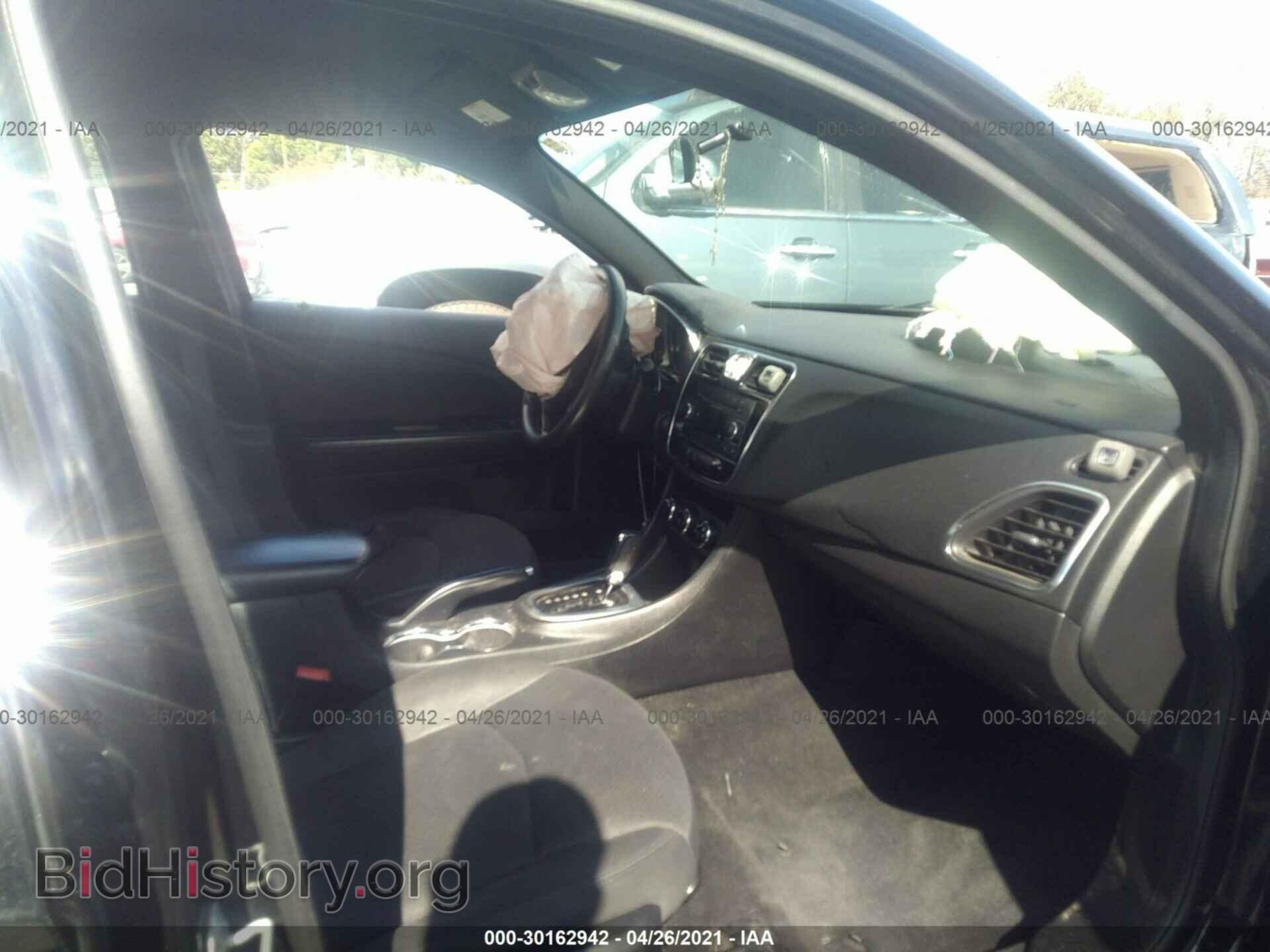 2014 CHRYSLER 200 - VIN: 1C3CCBAB4EN212785 - Photo 5