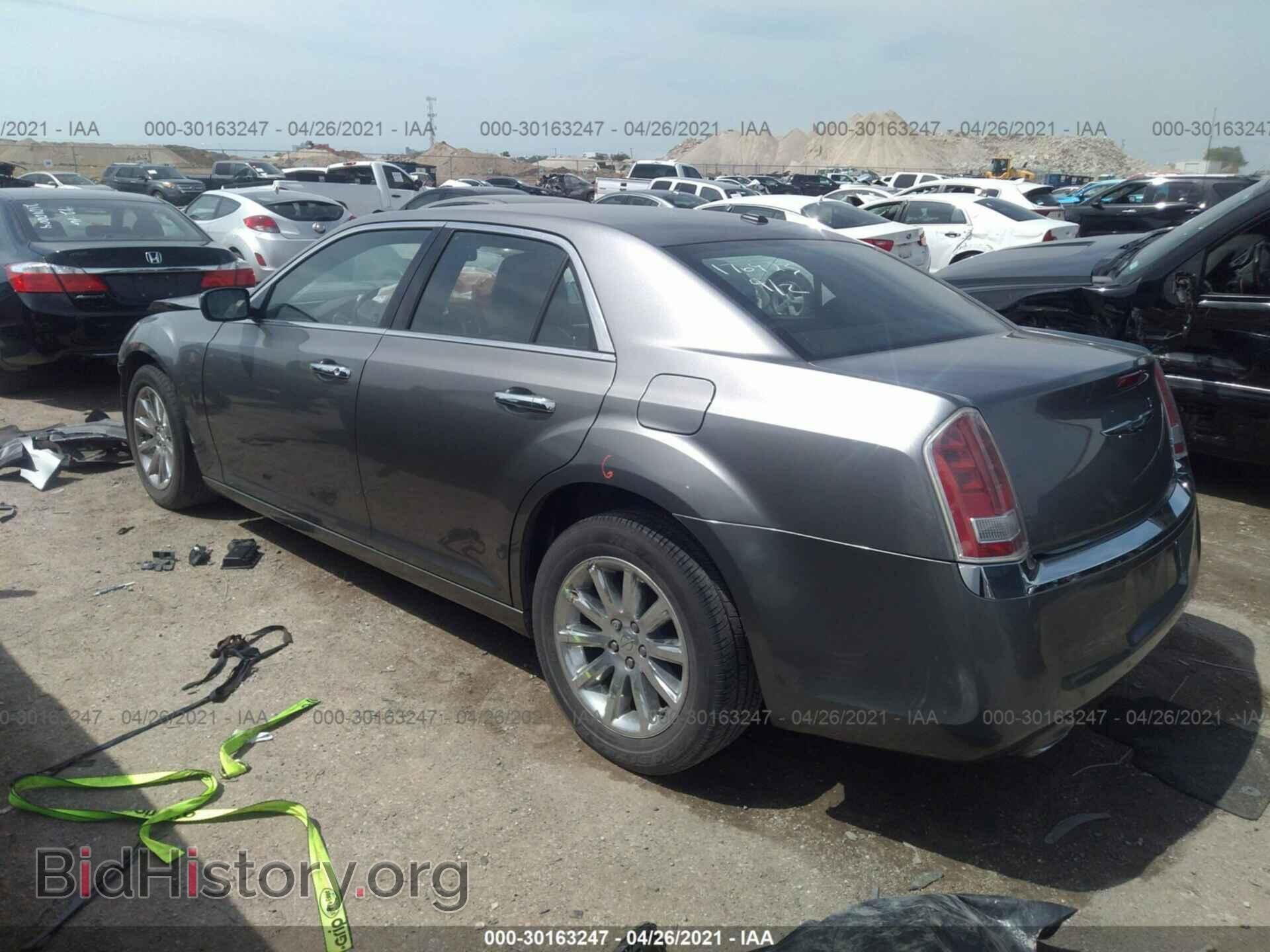 2011 CHRYSLER 300 - VIN: 2C3CA5CG0BH580062 - Фото 3