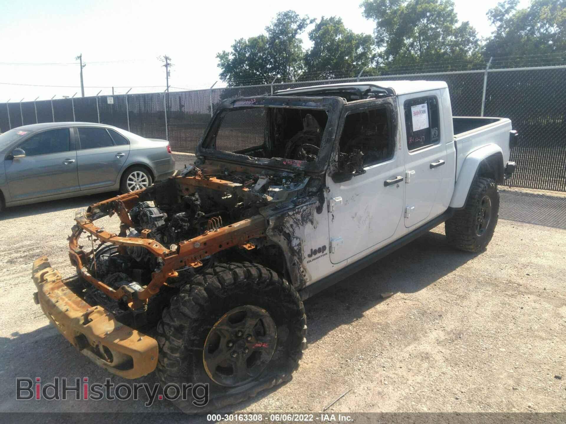 2020 JEEP GLADIATOR - VIN: 1C6JJTBG8LL193120 - Фото 2