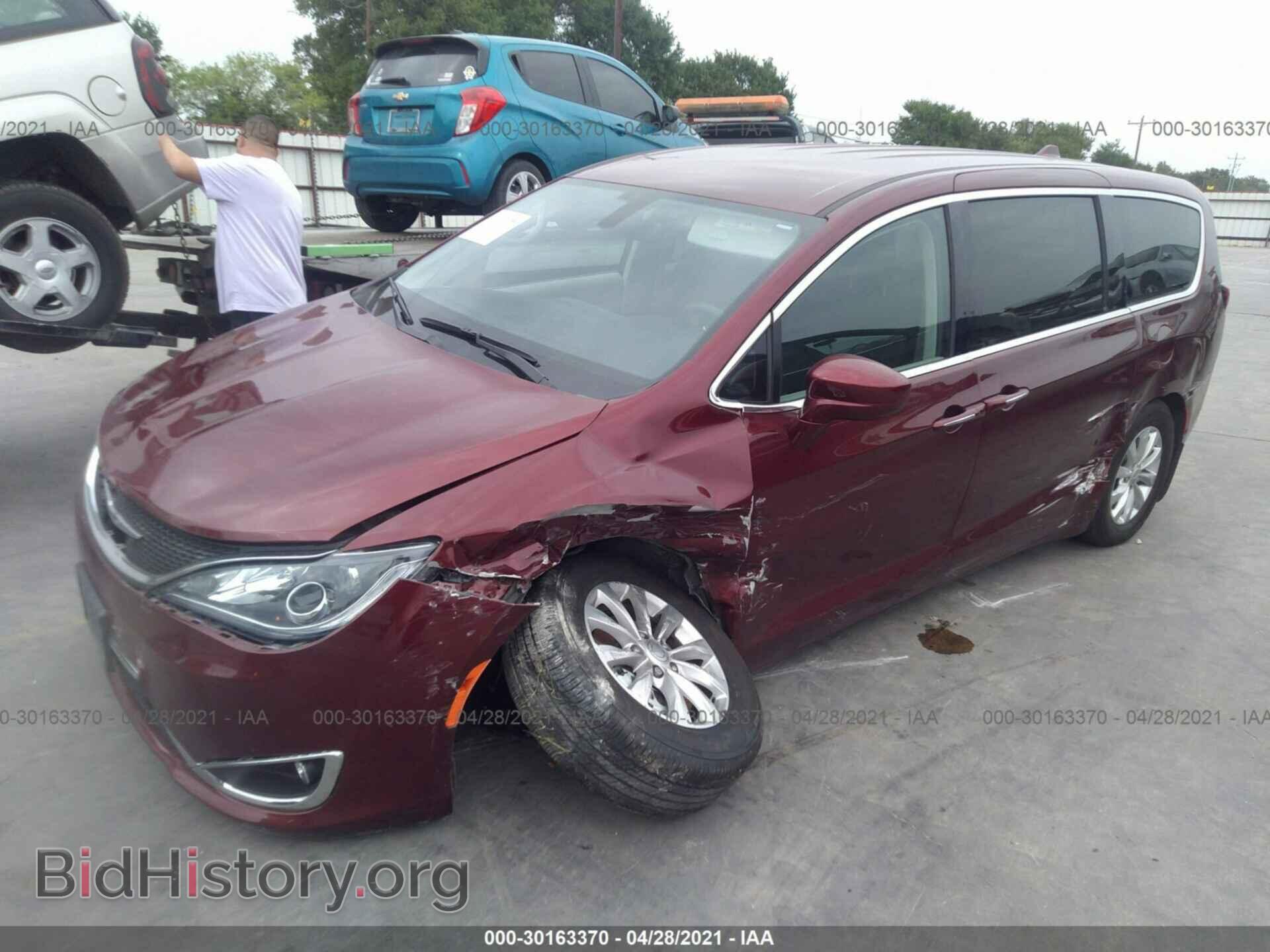 2019 CHRYSLER PACIFICA - VIN: 2C4RC1FG9KR721984 - Photo 2