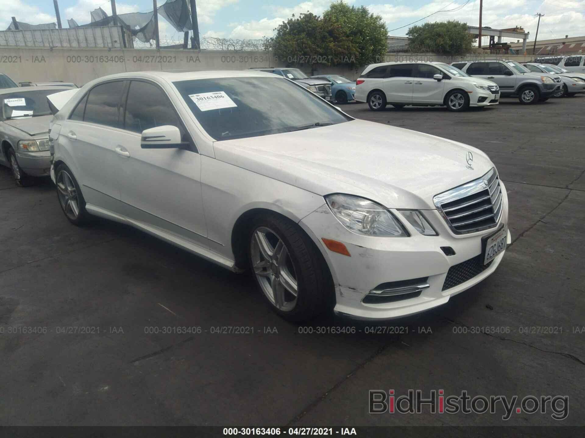 Photo WDDHF5KB5DA745166 - MERCEDES-BENZ E-CLASS 2013