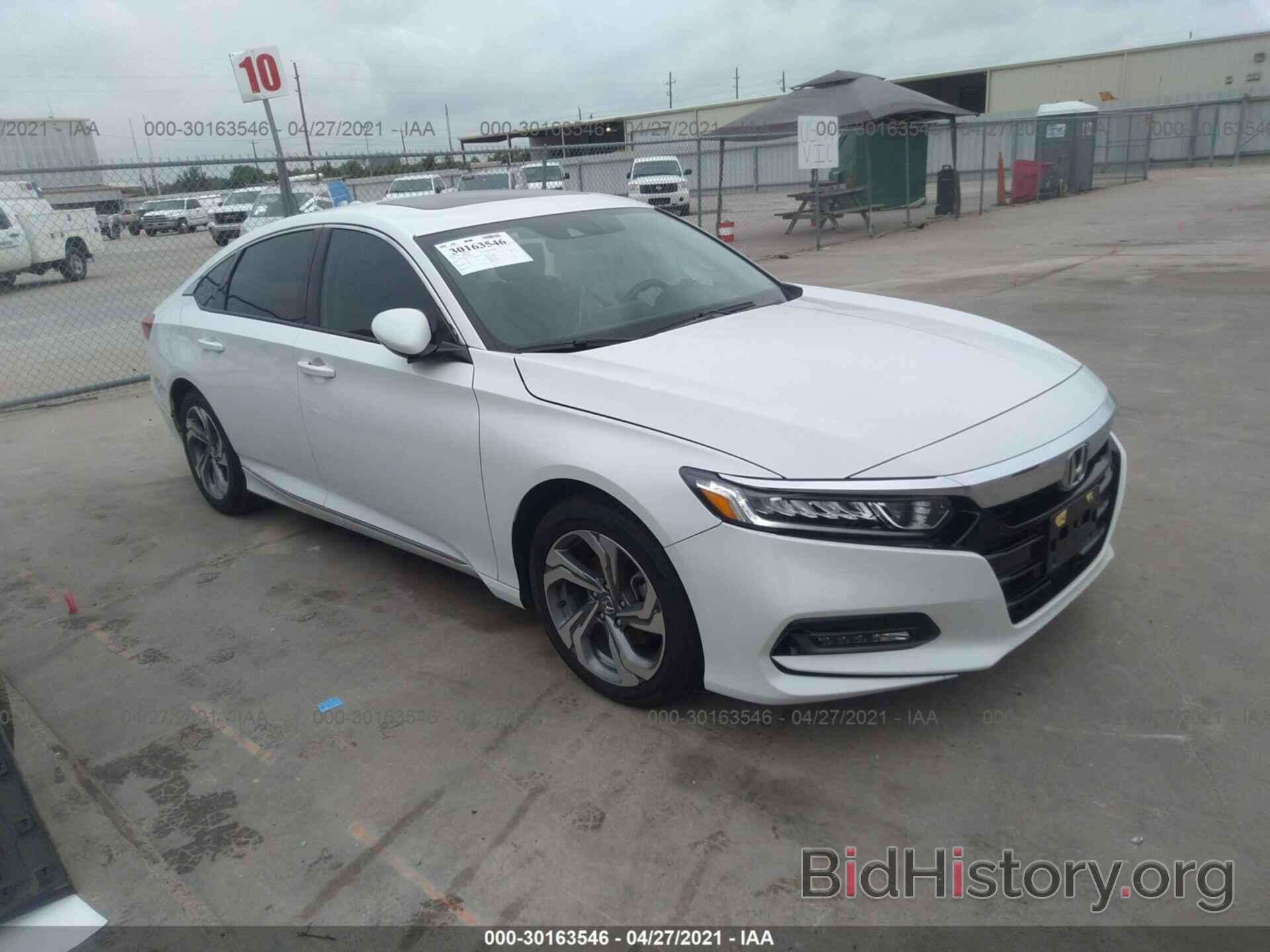 Photo 1HGCV1F51JA219537 - HONDA ACCORD SEDAN 2018