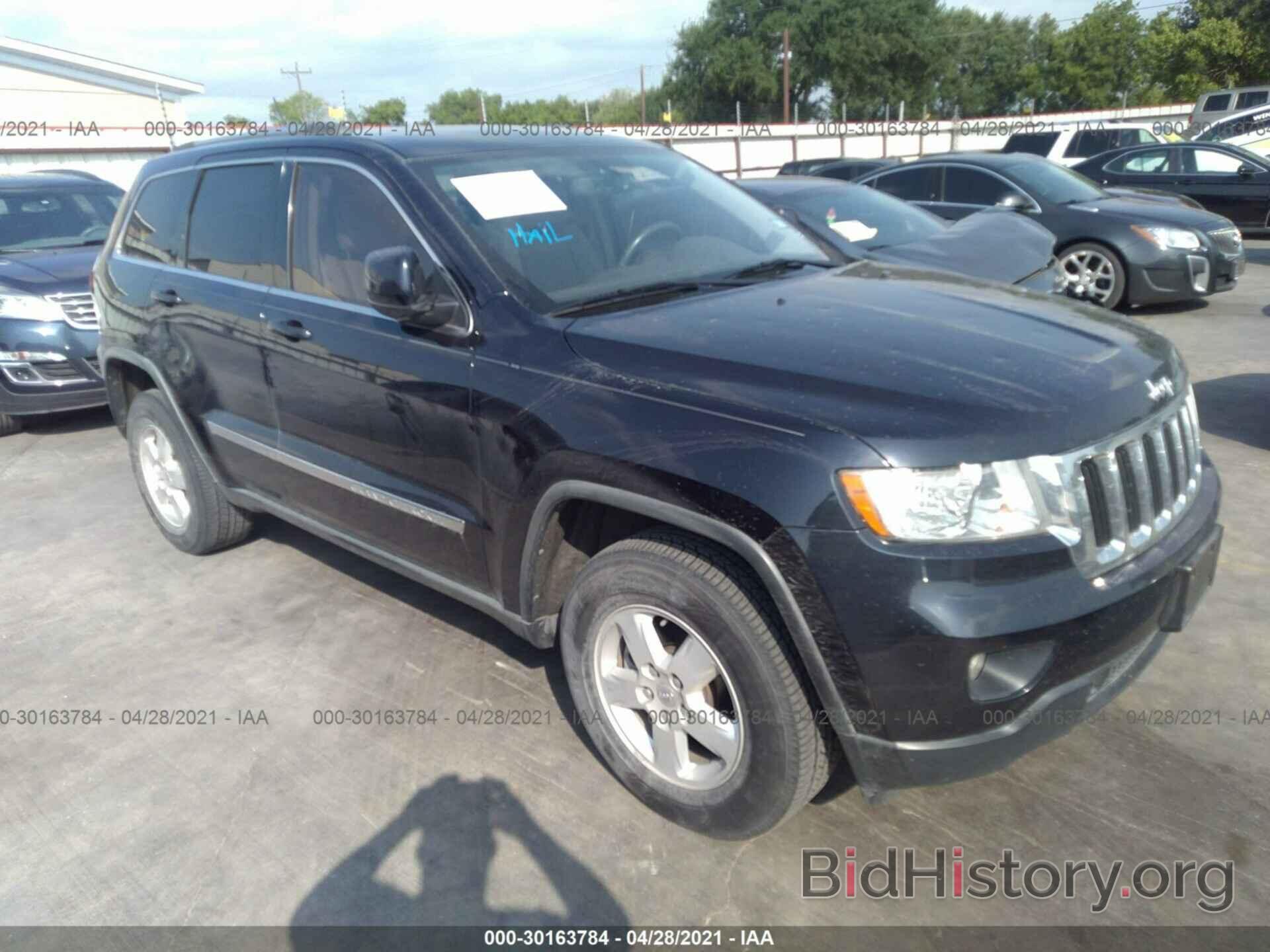 Photo 1J4RS4GG2BC626642 - JEEP GRAND CHEROKEE 2011