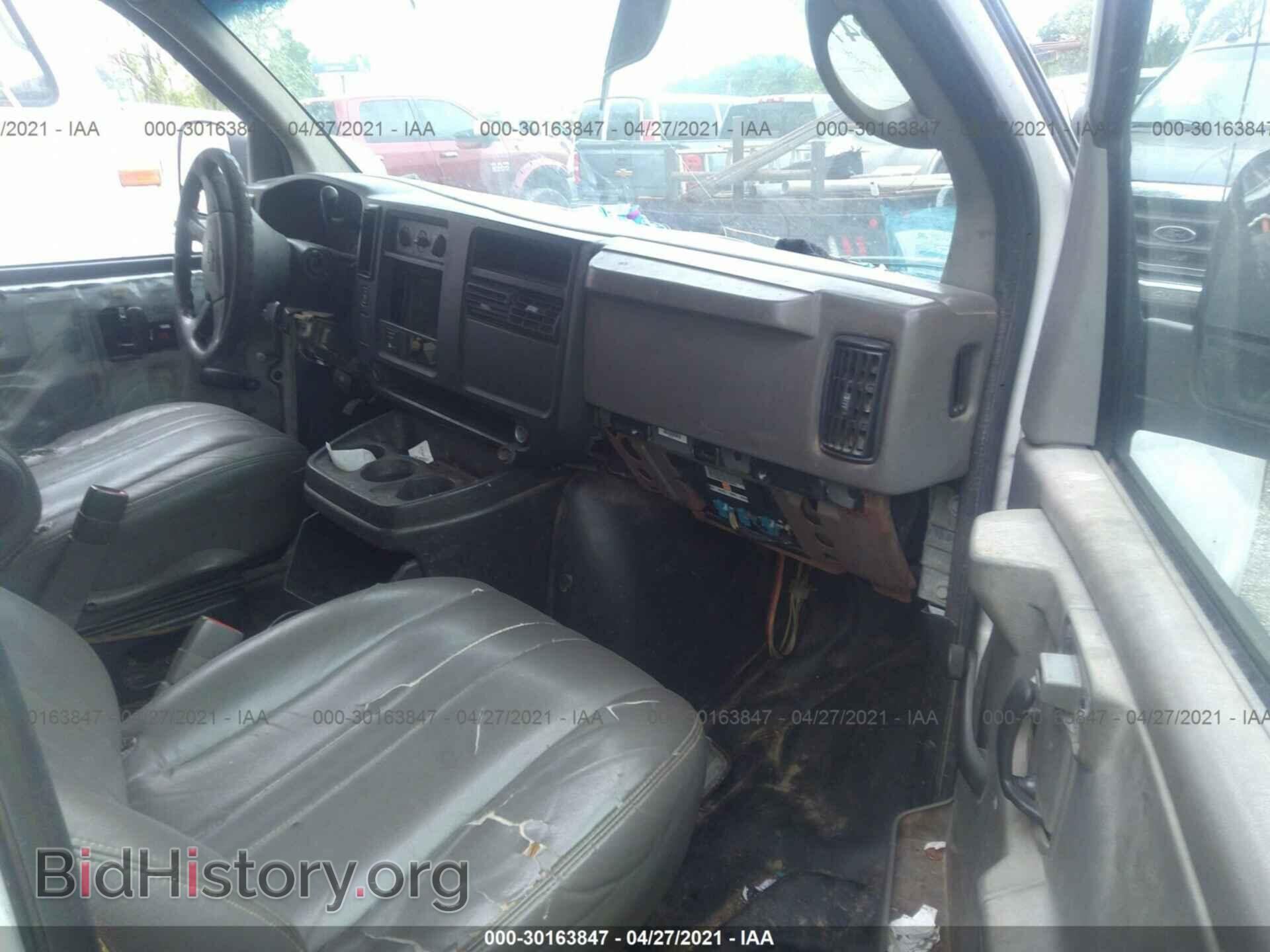 2007 CHEVROLET EXPRESS CARGO VAN - VIN: 1GCGG29V371139211 - Фото 5