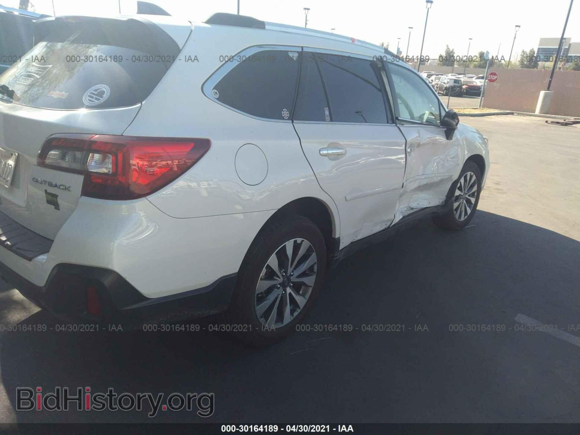 2018 SUBARU OUTBACK - VIN: 4S4BSATC8J3275657 - Фото 4
