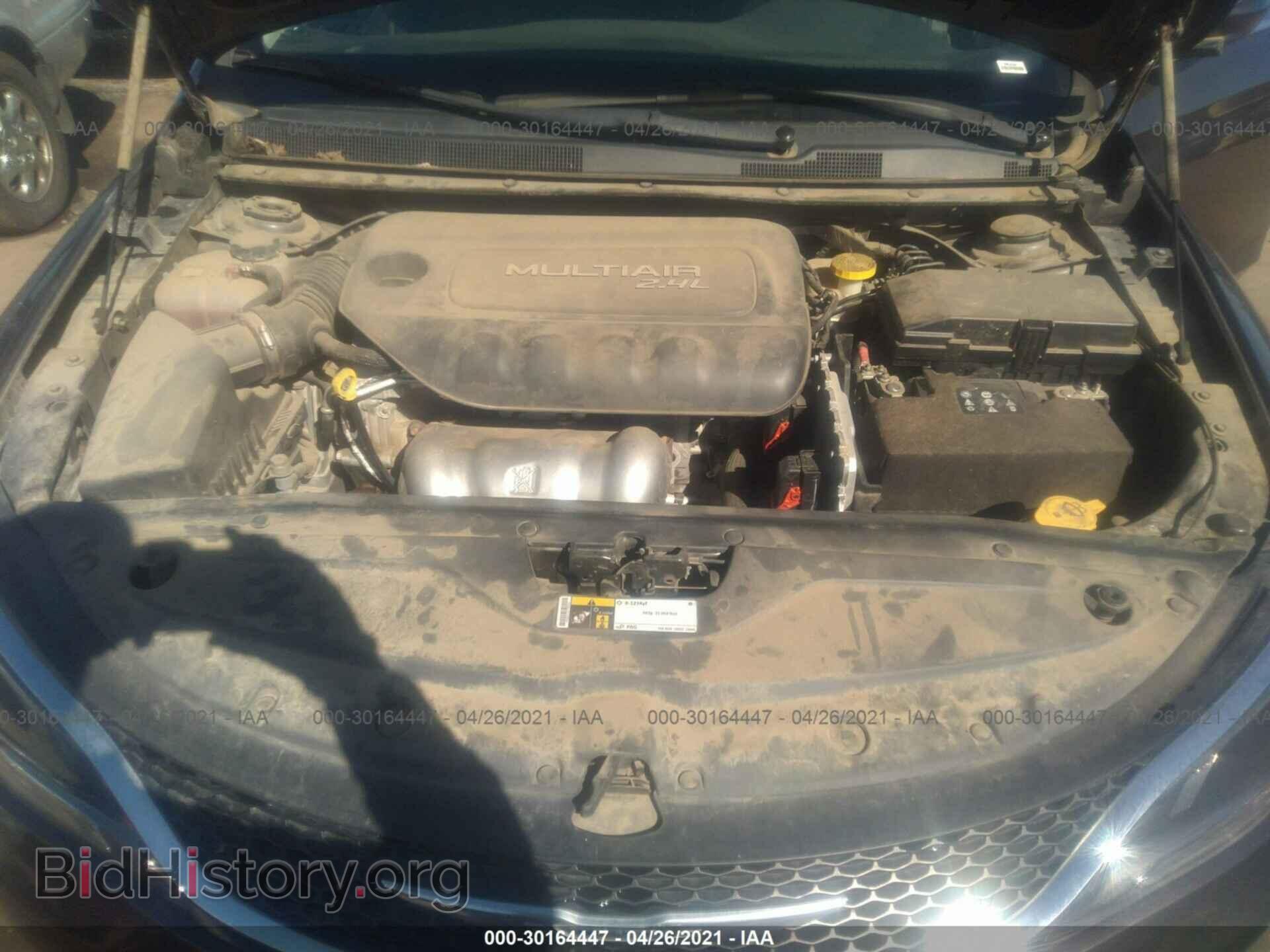 2016 CHRYSLER 200 - VIN: 1C3CCCAB6GN115385 - Фото 10