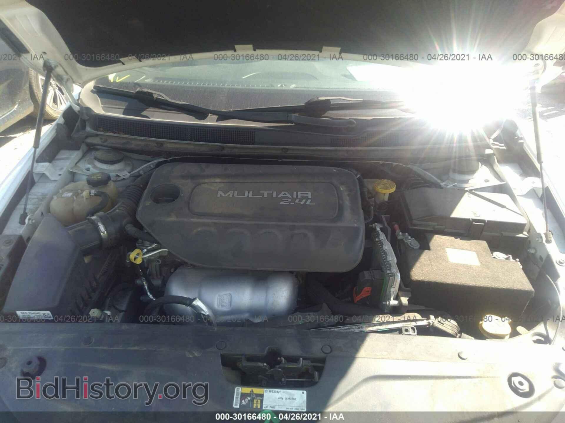 2015 CHRYSLER 200 - VIN: 1C3CCCAB0FN707881 - Фото 10