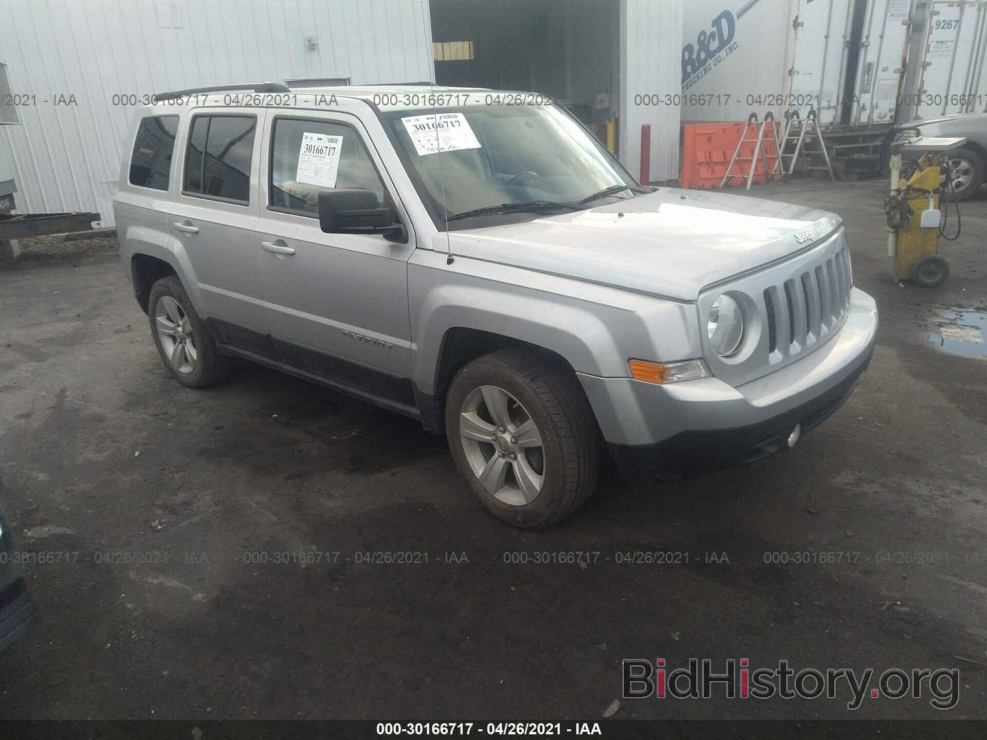 Photo 1J4NF1GB8BD145956 - JEEP PATRIOT 2011