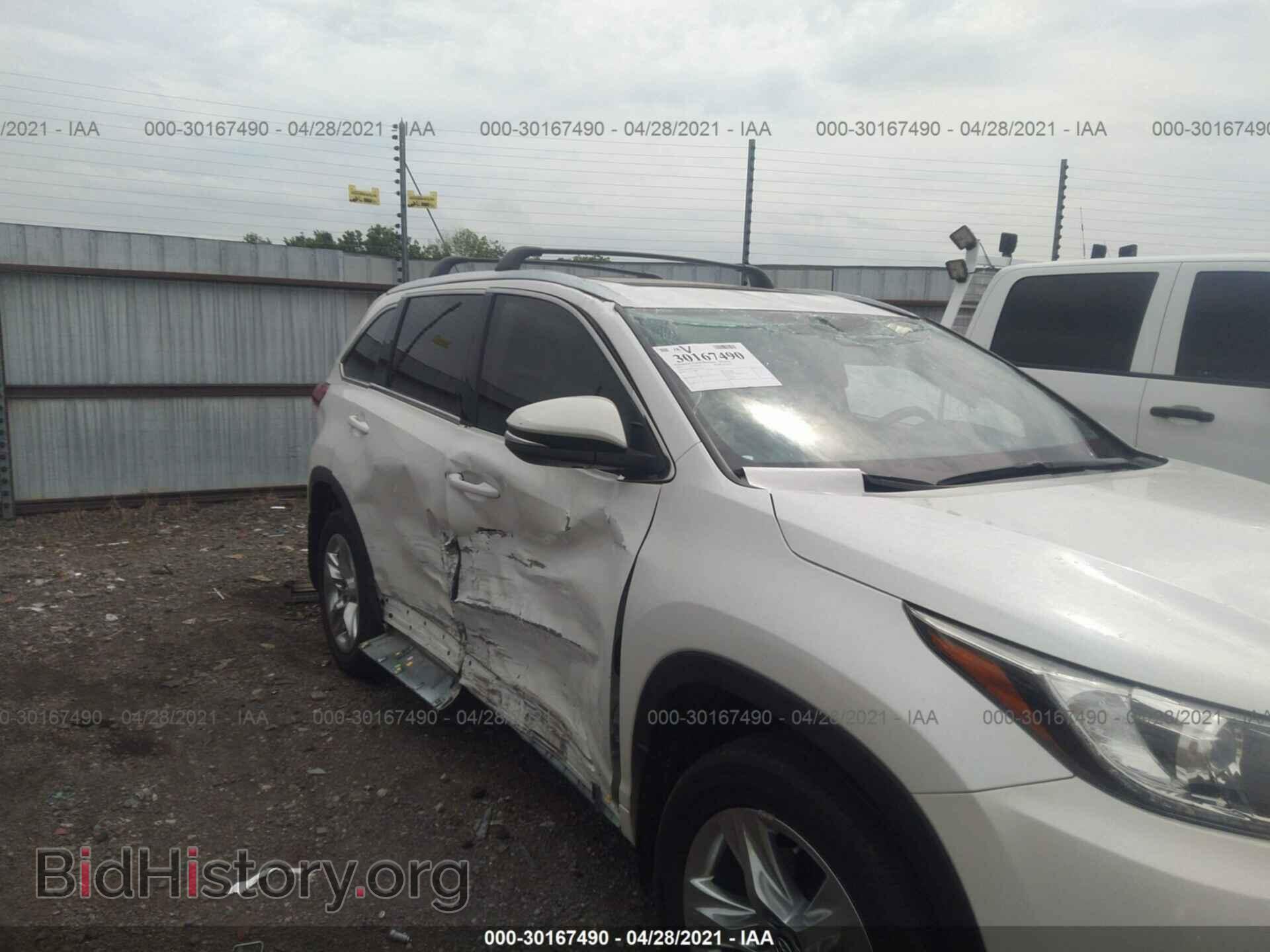 2017 TOYOTA HIGHLANDER - VIN: 5TDYZRFH1HS223473 - Фото 6
