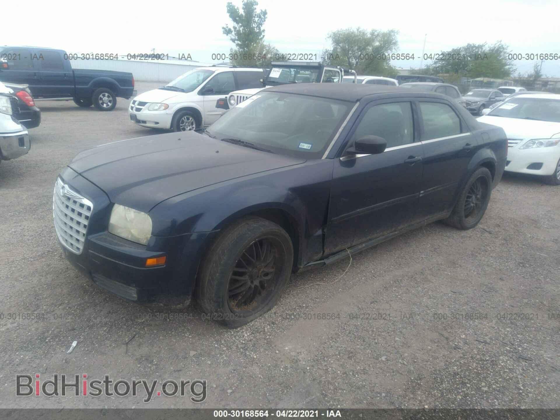 2006 CHRYSLER 300 - VIN: 2C3KA43R76H313417 - Фото 2
