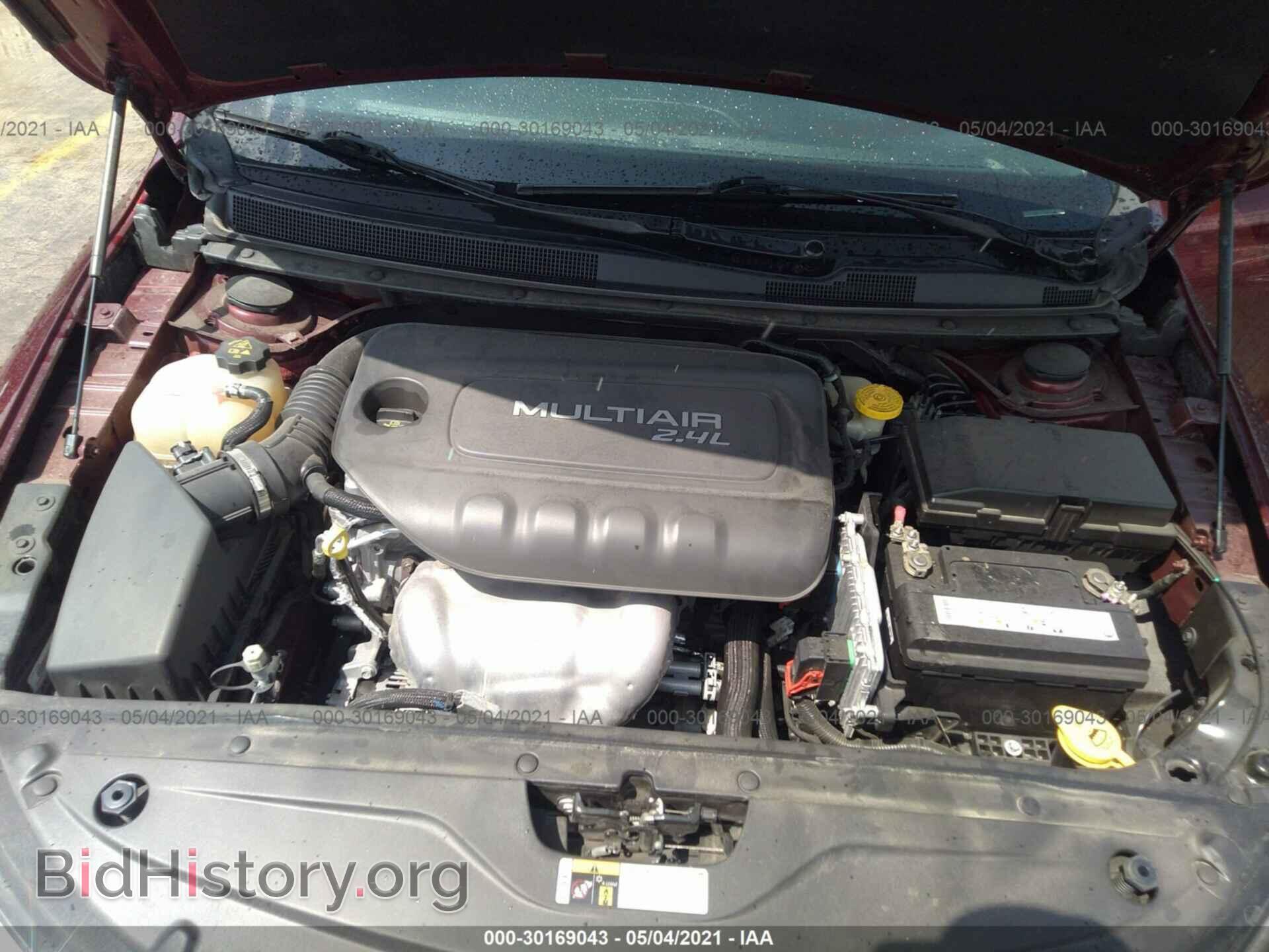 2015 CHRYSLER 200 - VIN: 1C3CCCAB7FN651535 - Фото 10