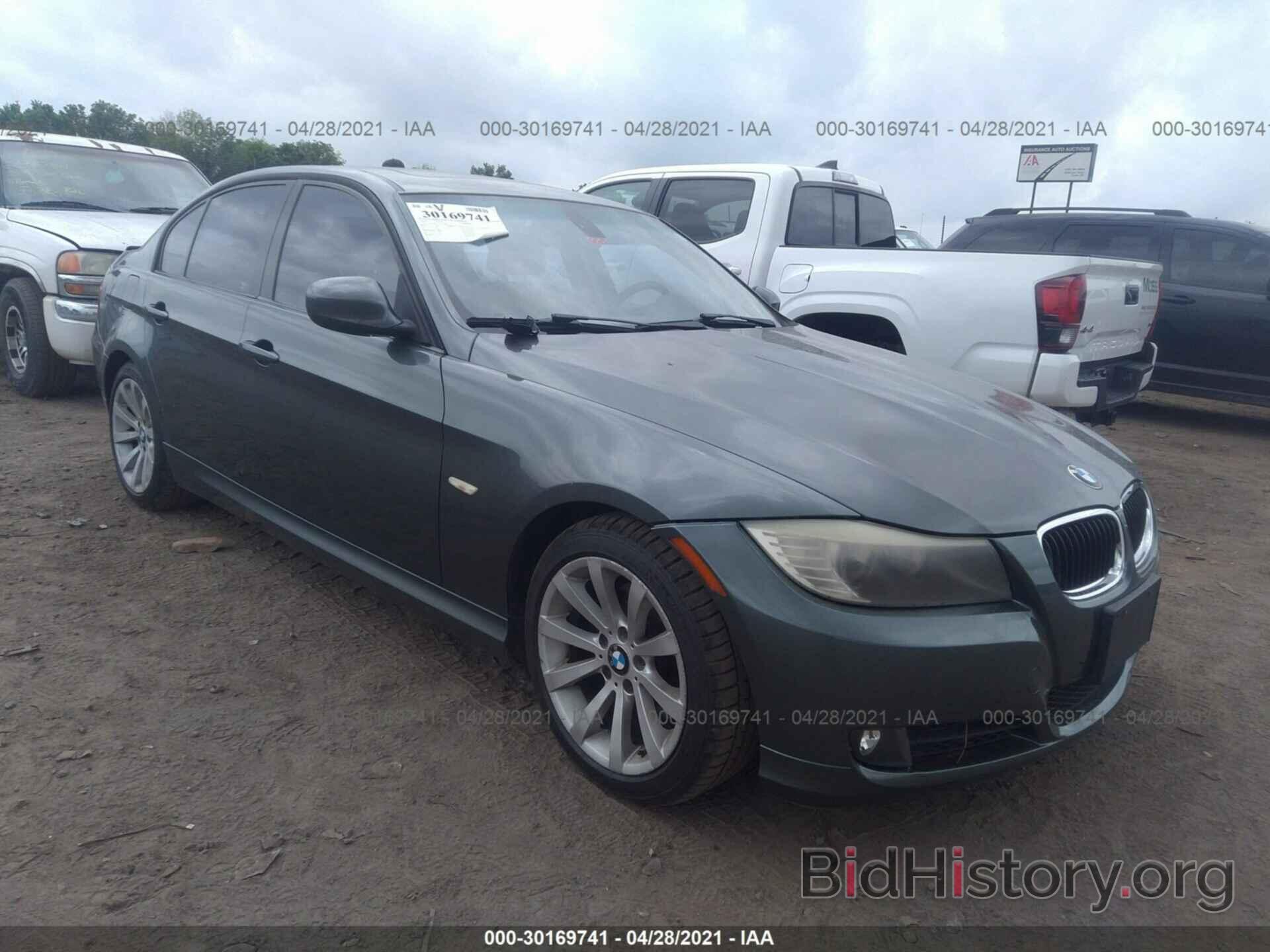 Photo WBAPH7C52AA175690 - BMW 3 SERIES 2010