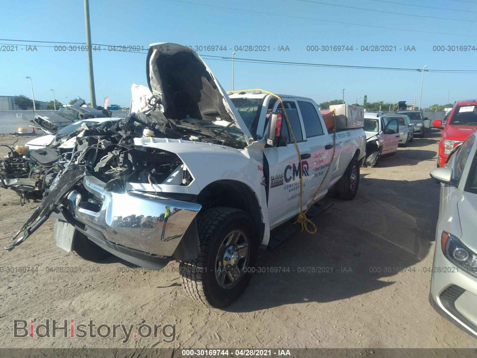 2018 RAM 2500 - VIN: 3C6UR5HL2JG365044 - Фото 2