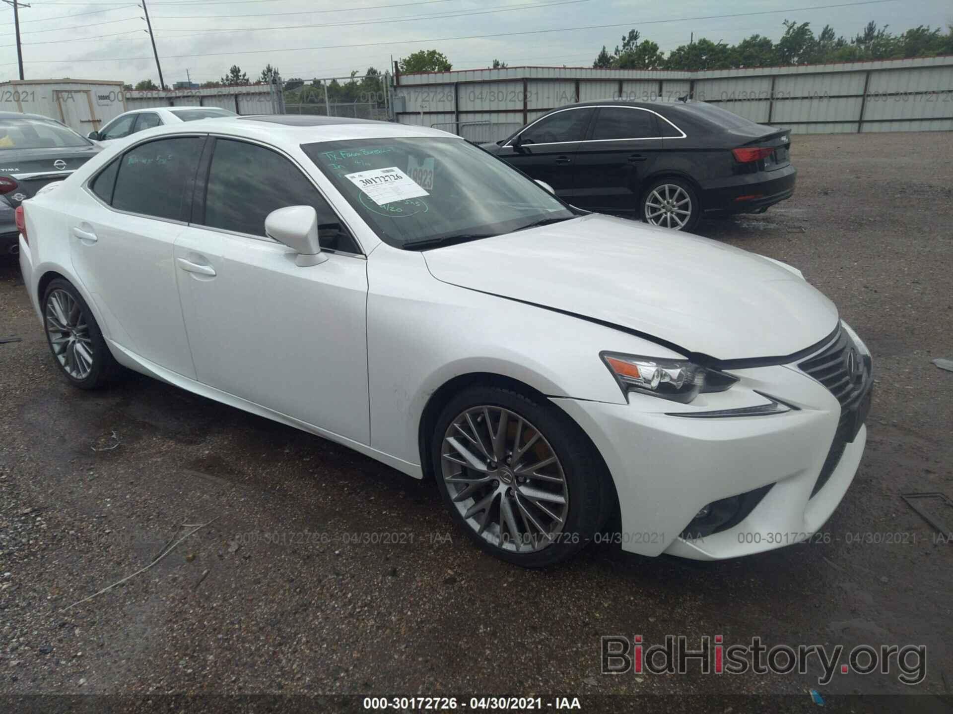 Photo JTHBA1D21G5015187 - LEXUS IS 200T 2016