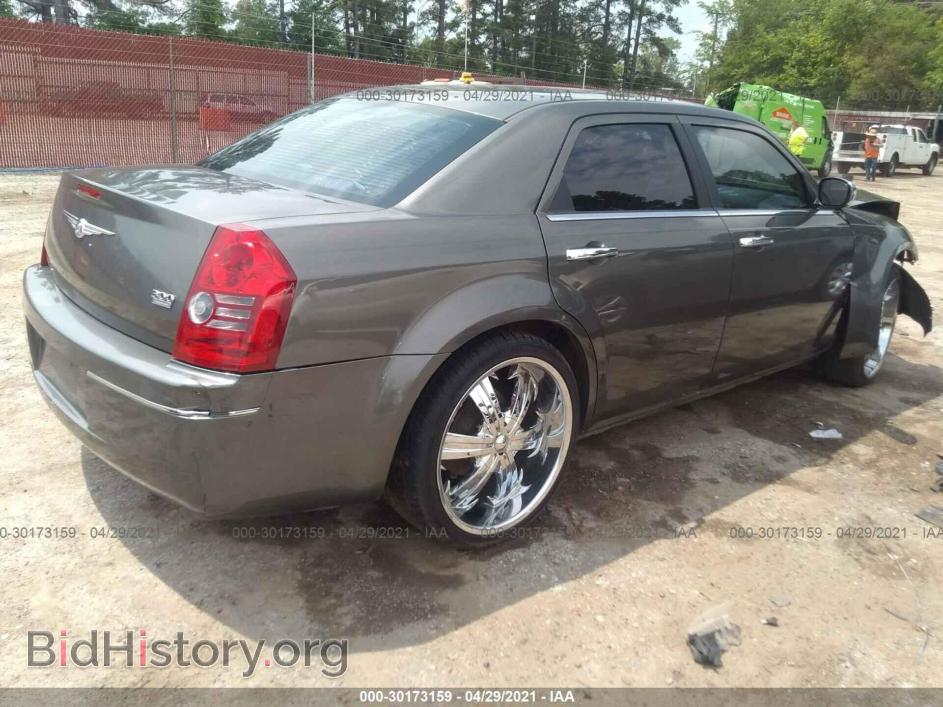 2010 CHRYSLER 300 - VIN: 2C3CA4CD8AH123160 - Фото 4