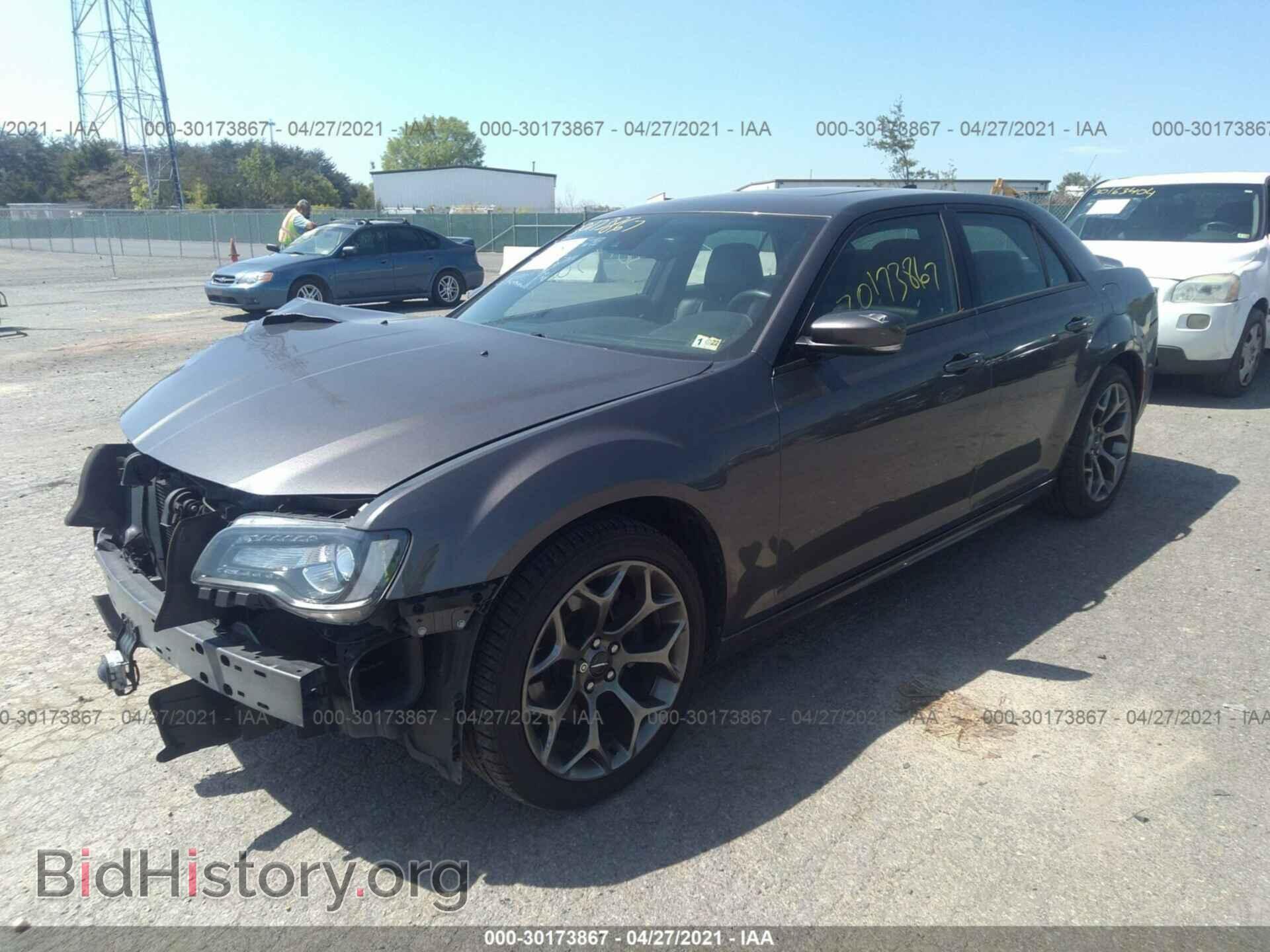 2015 CHRYSLER 300 - VIN: 2C3CCABT6FH766714 - Фото 2